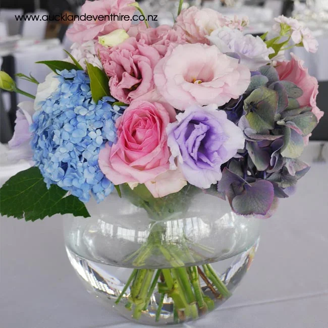 round-glass-vase-auckland-wedding-party-event-hire