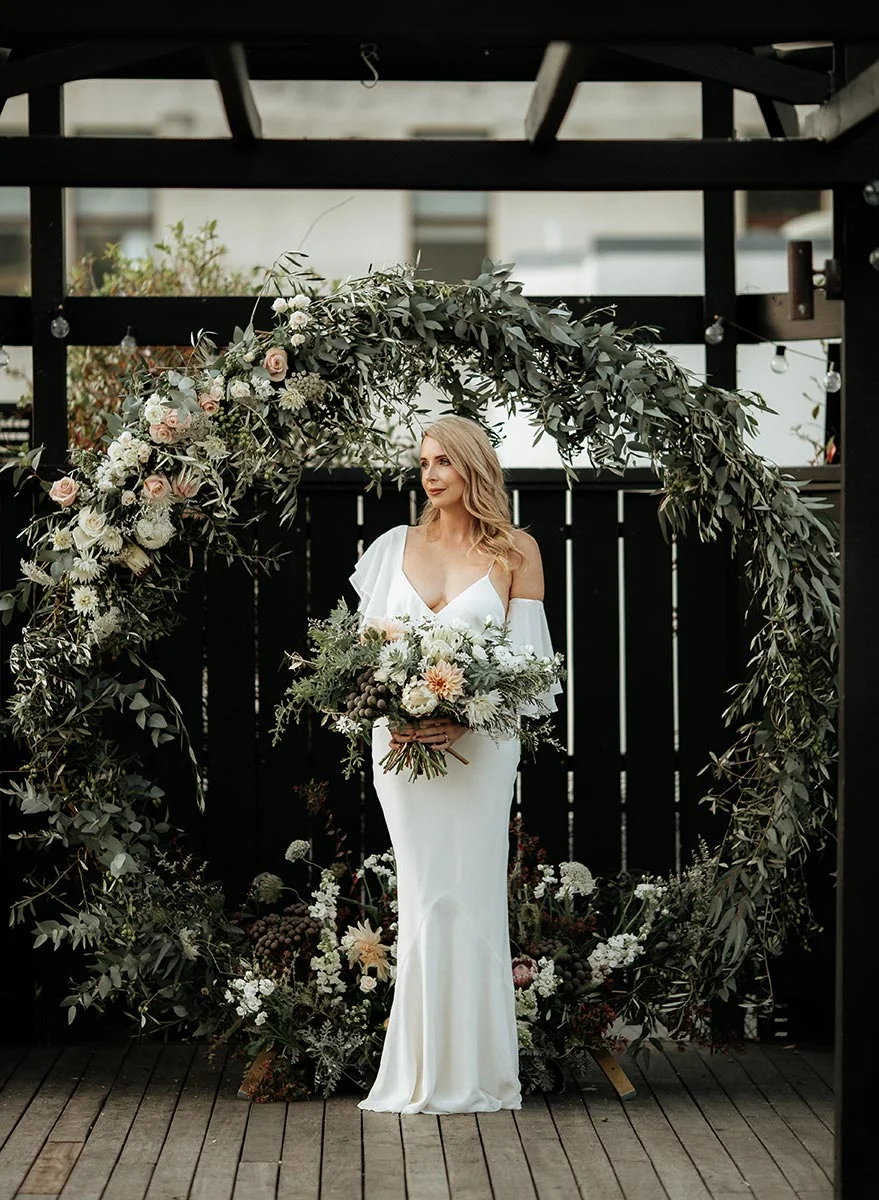 gold-circle-arch-wedding-back-drop-hire-auckland-events.jpg