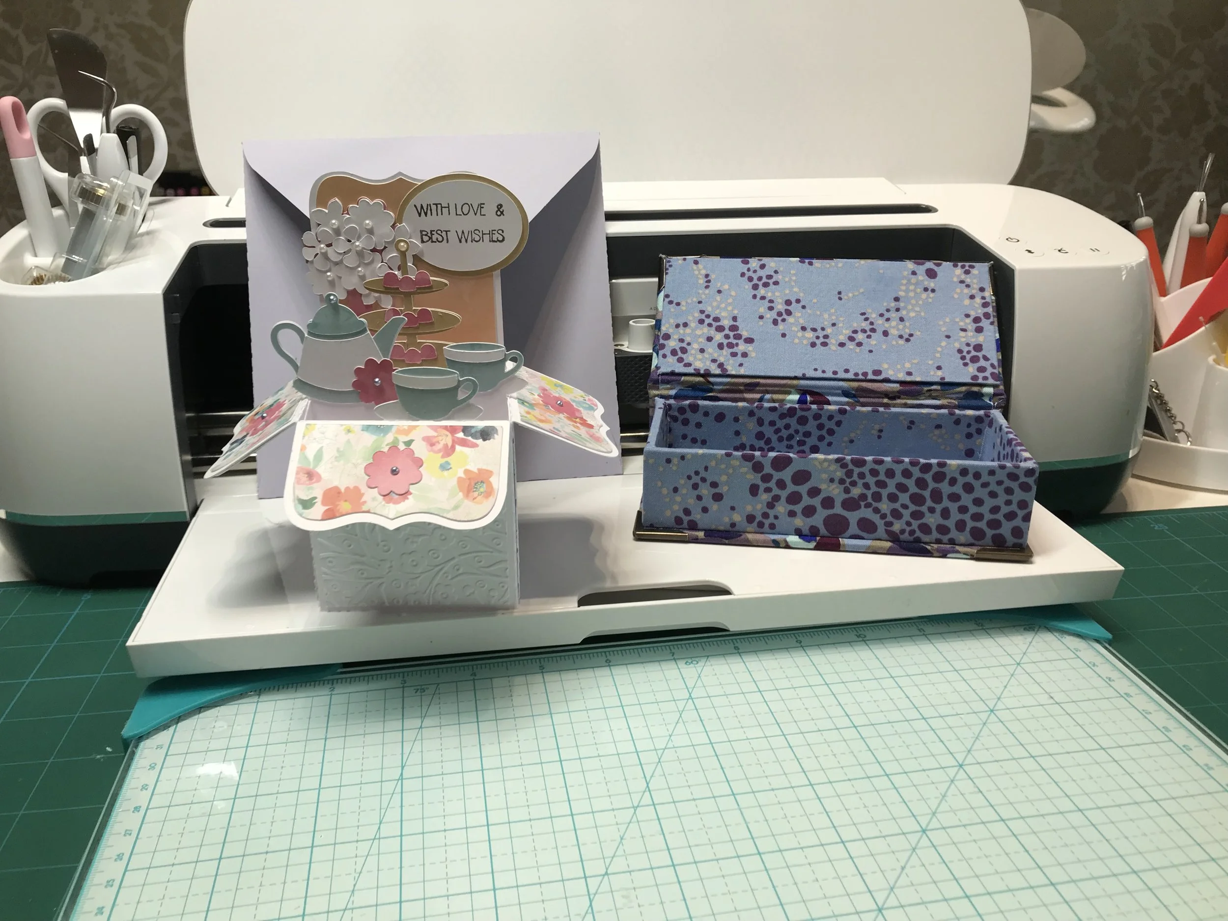 SVGCuts Box Card and Rinske Stevens Glasses Box