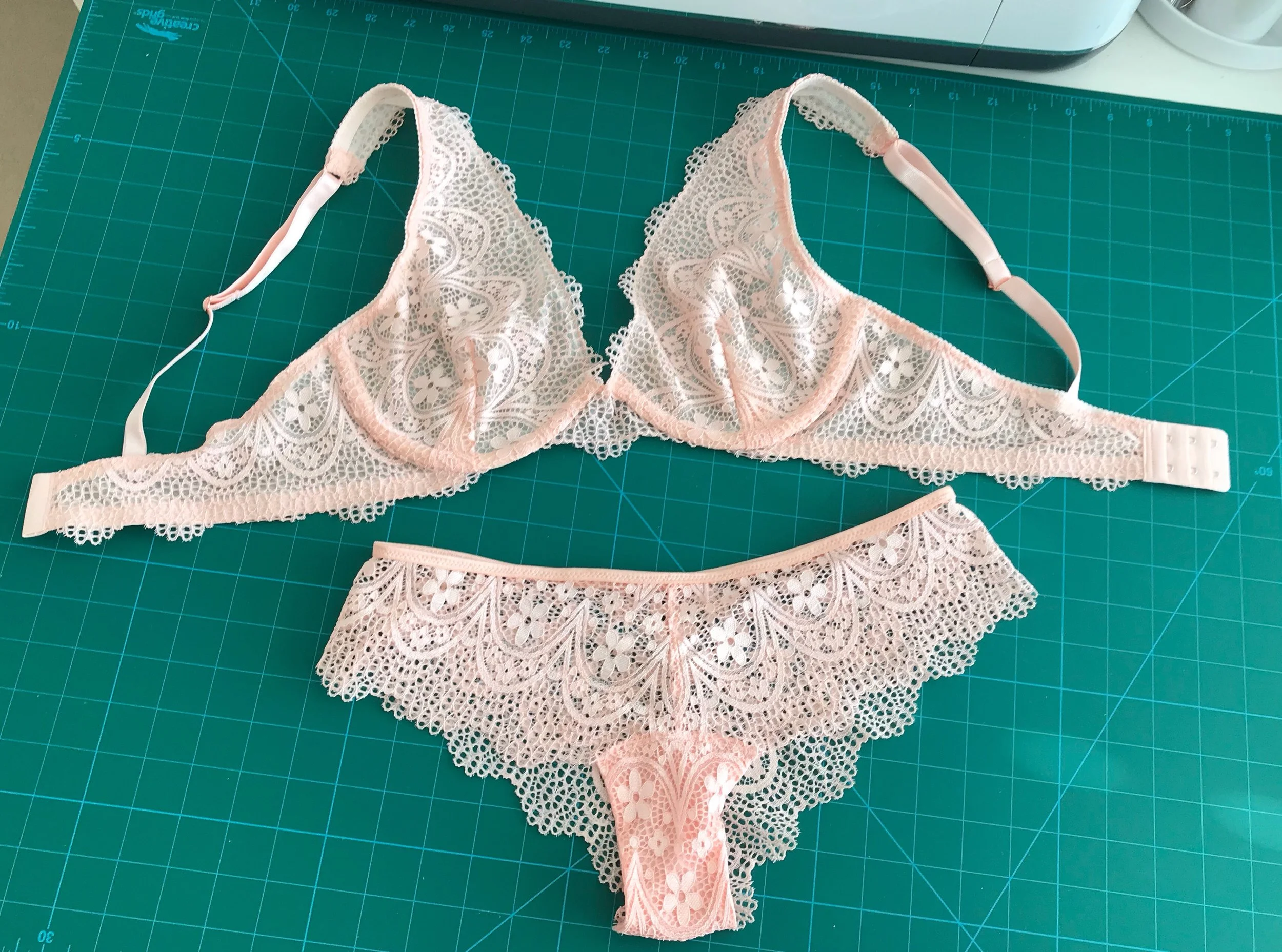 Madalynne X Simplicity 8436