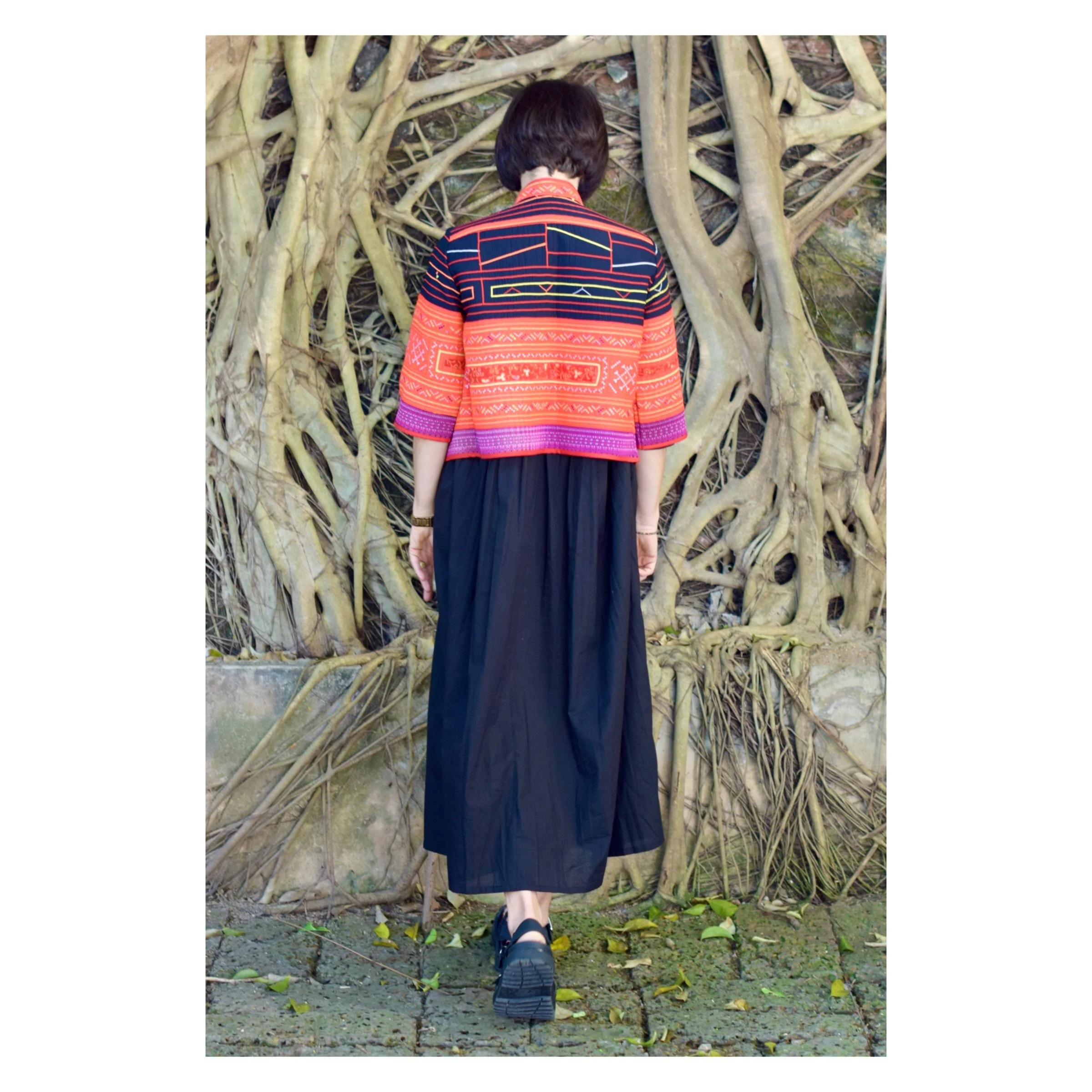 Orange Neon Hmong 3.JPG