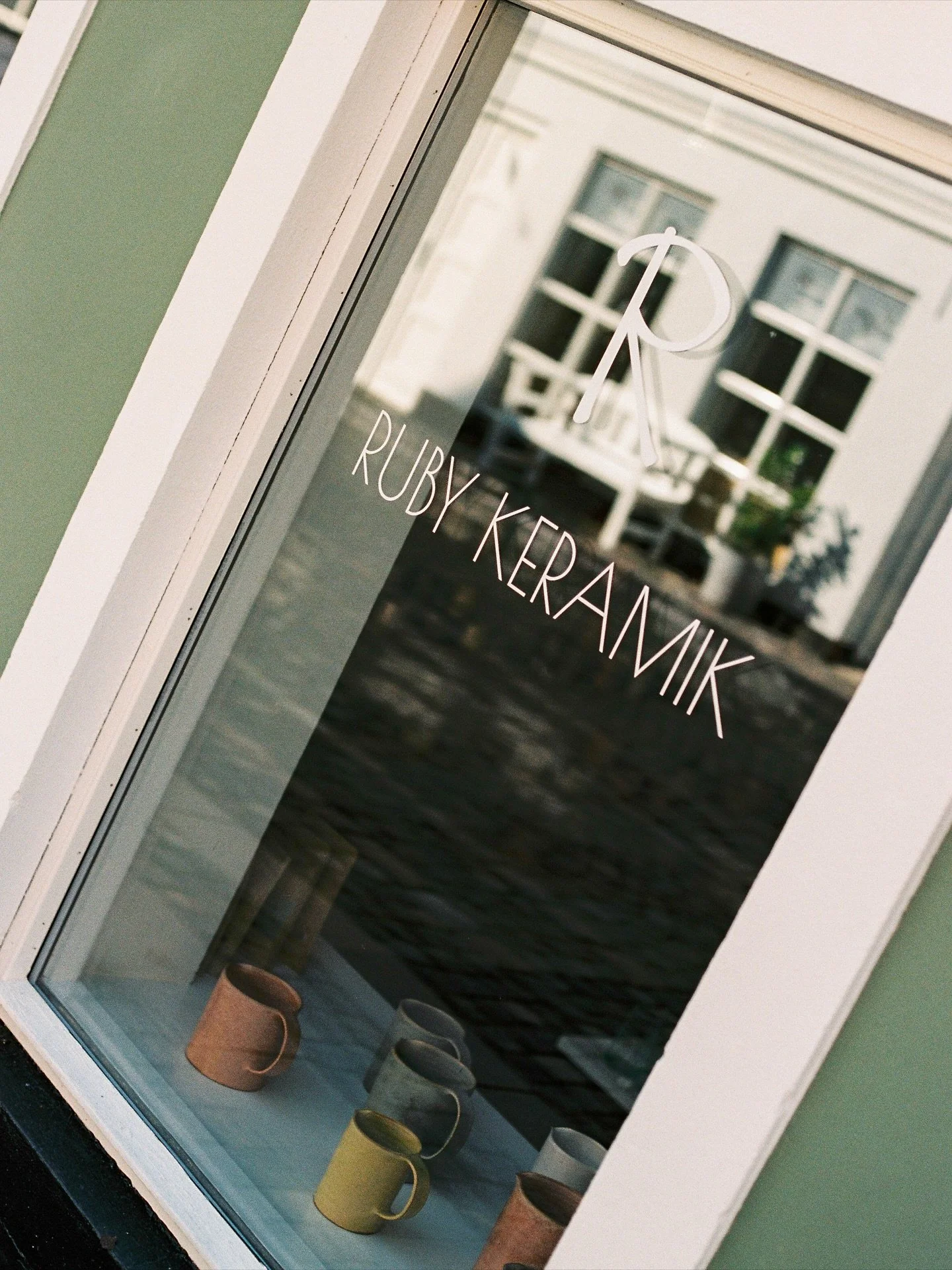 Bij @ruby.keramik in haar atelier ✨🎞️