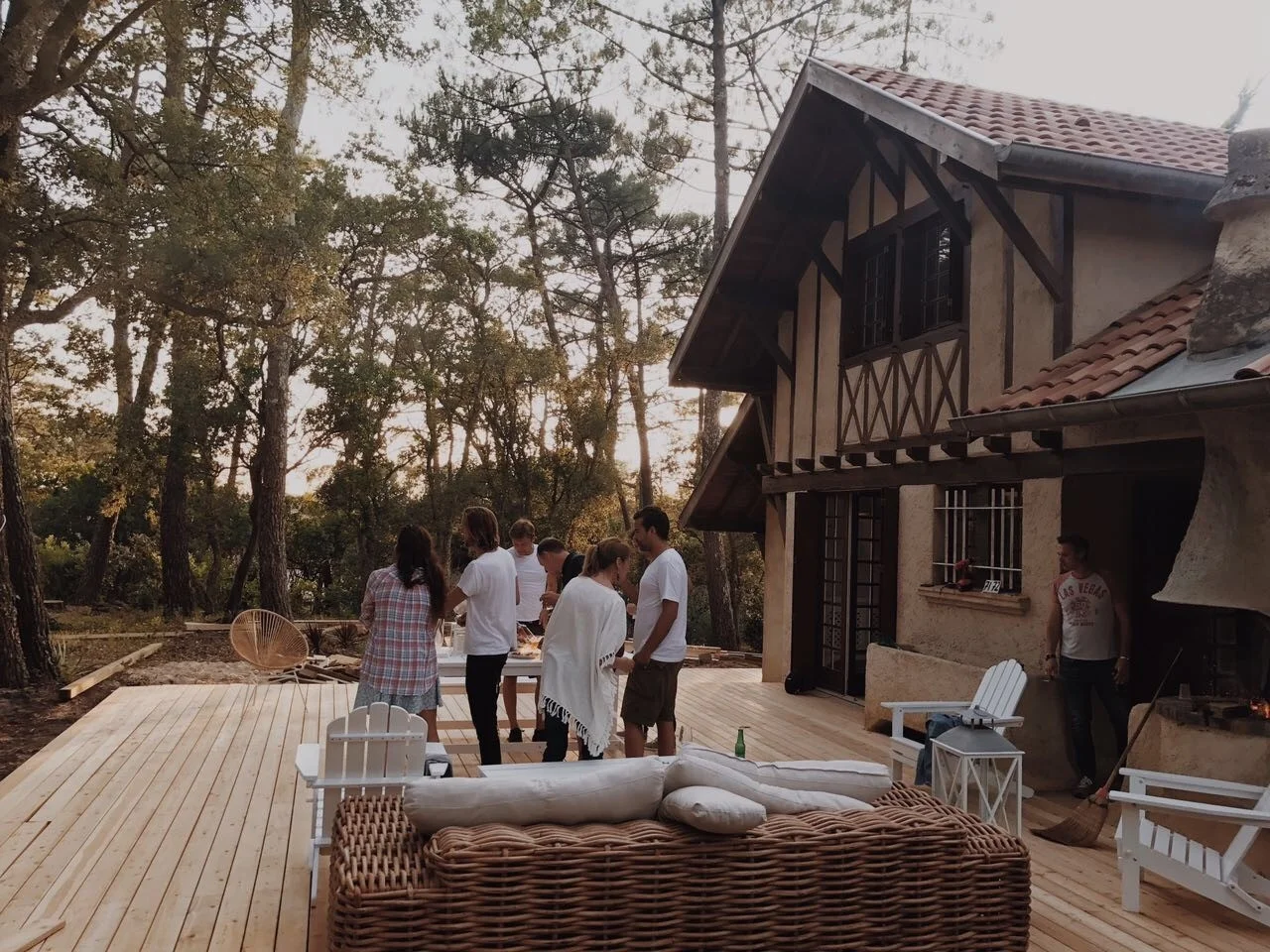 outside deck 2.jpg