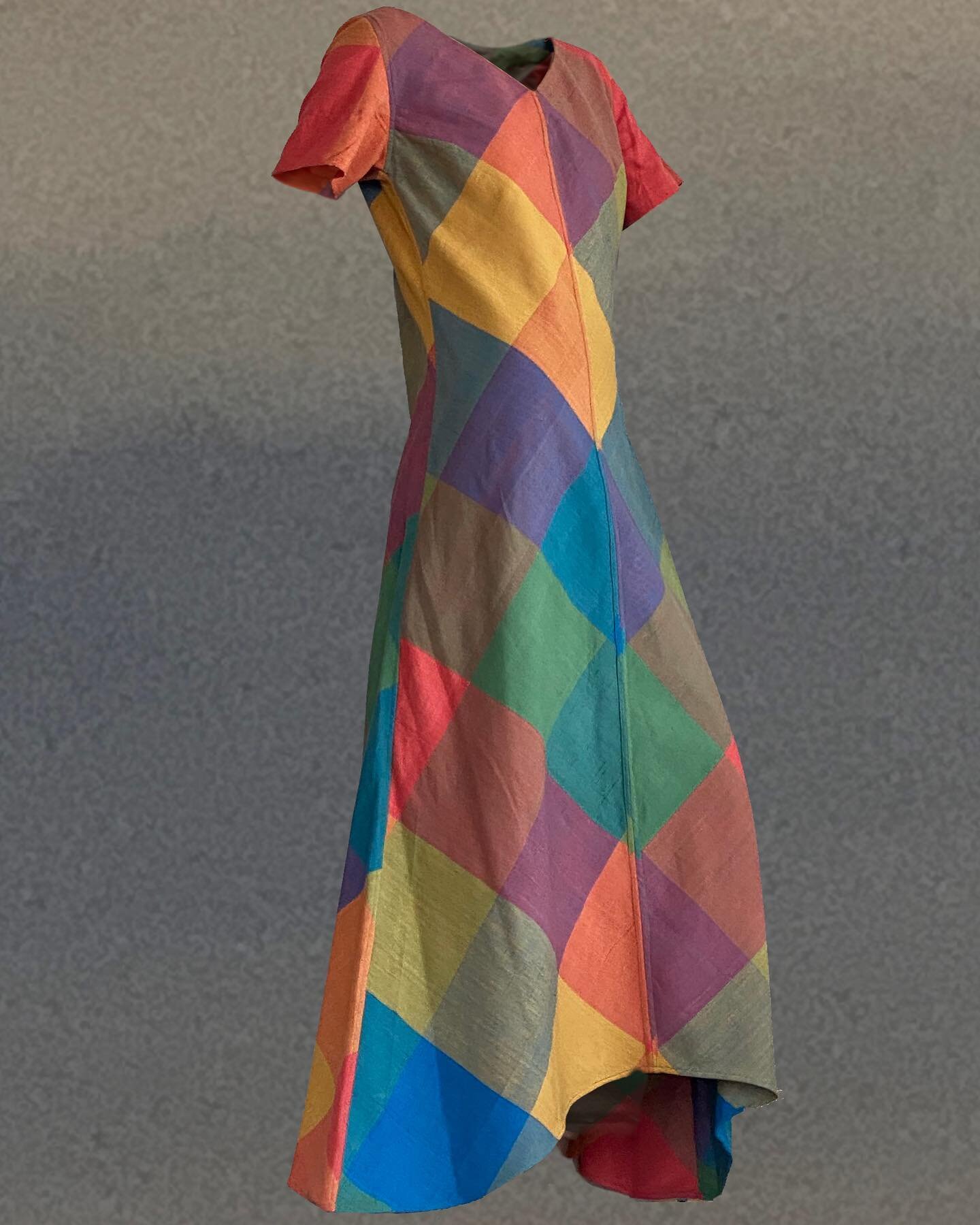 The Lizard Dress in Sunset Windows
Available @thecanvasnyc @oculusnyc or on our website, made to measure for you at Xoomba.com

Why is it called the lizard dress? 
The first lizard dress really did have a lizard look with copper and orange stripes. T
