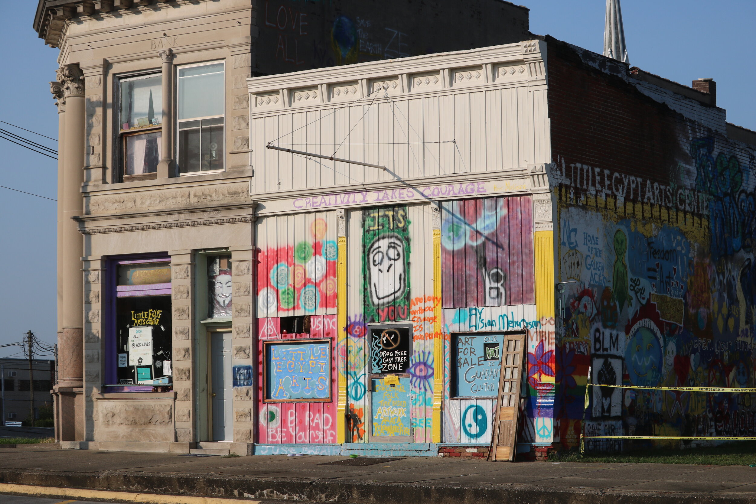 Only the building to the right is affected by the notice. The 500 Market Street address is unaffected.