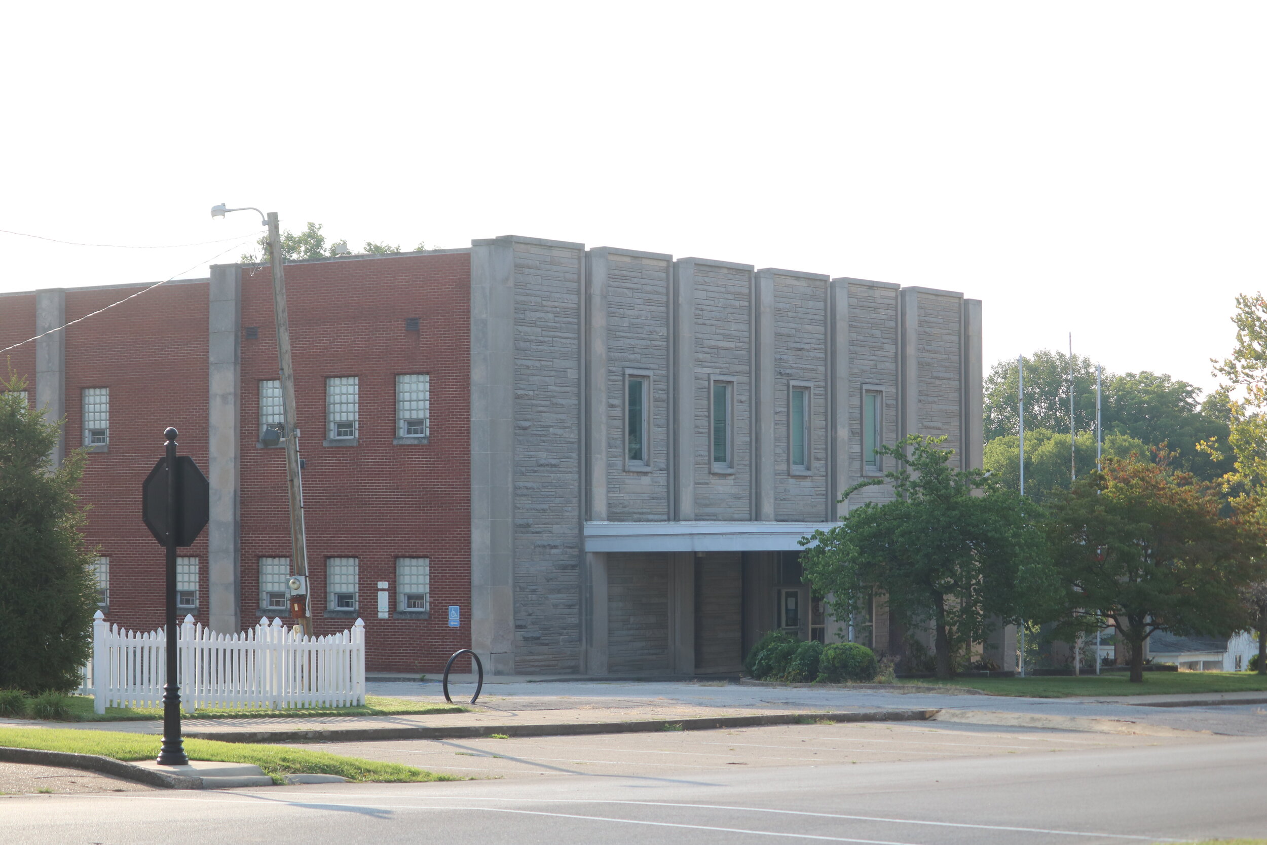 Sealed bids are being accepted for the former City Hall building.