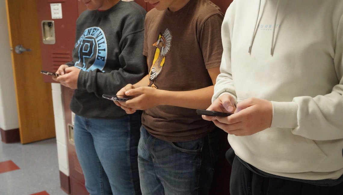 260602-cell-phones-pqh.jpg