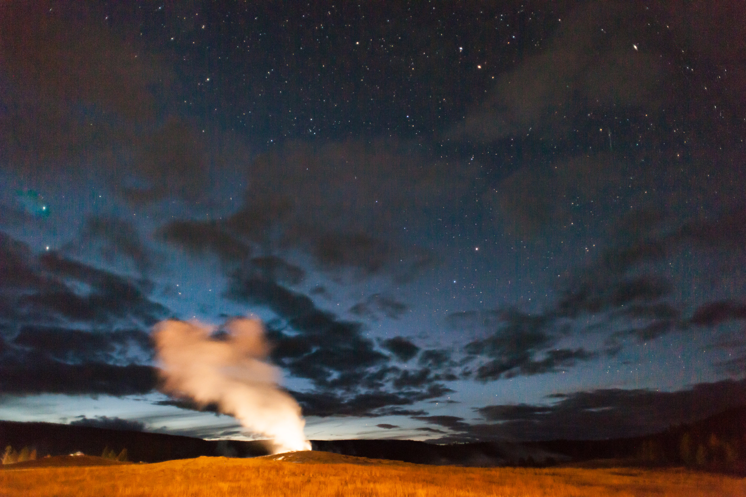 Old Faithful, Yellowstone National Park, USA ISO1600 F2.8 8" at 20mm