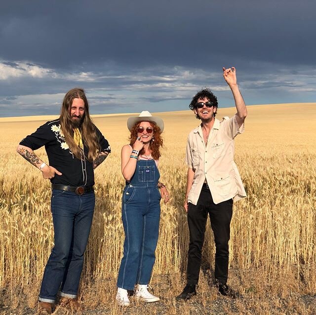 So excited to play at the Sou&rsquo;wester tonight with @kassandraerin and @careshareok! We&rsquo;re playing a cozy two hour set! Come on out! ❤️❤️❤️ photo by @boramieannsao!