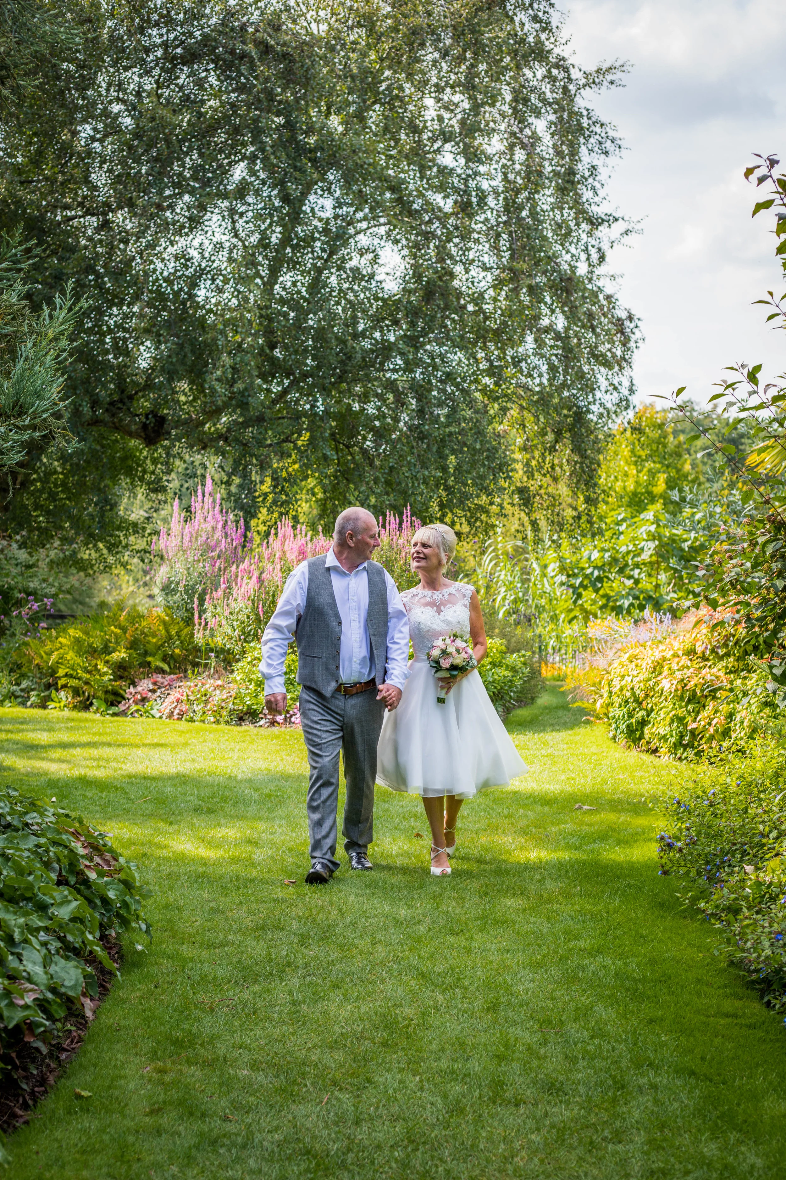 Sarah and Peter Groups-11.jpg