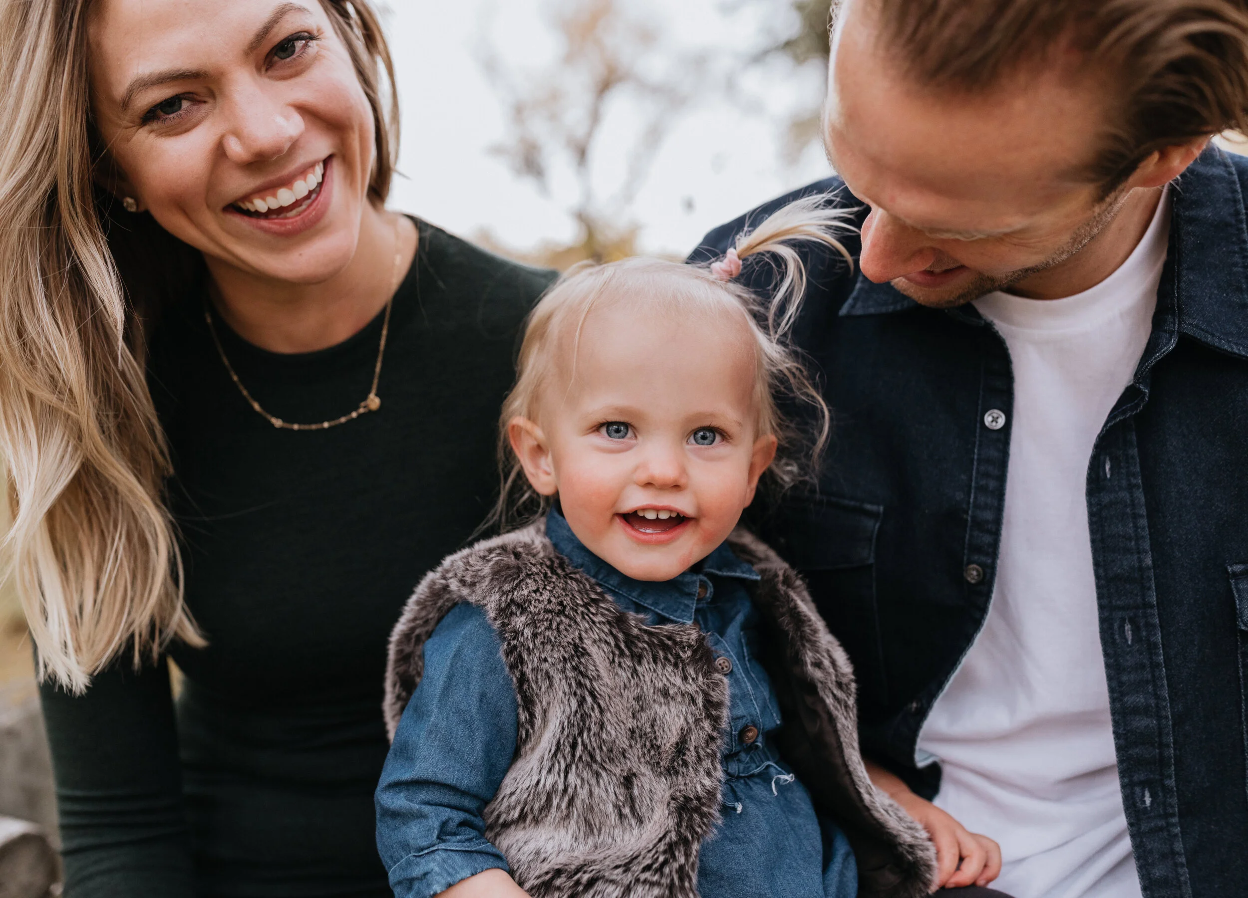 Brendon-Arnold-Family-Session-Mecoh-Bain-Calgary-Photographer-8058.jpg