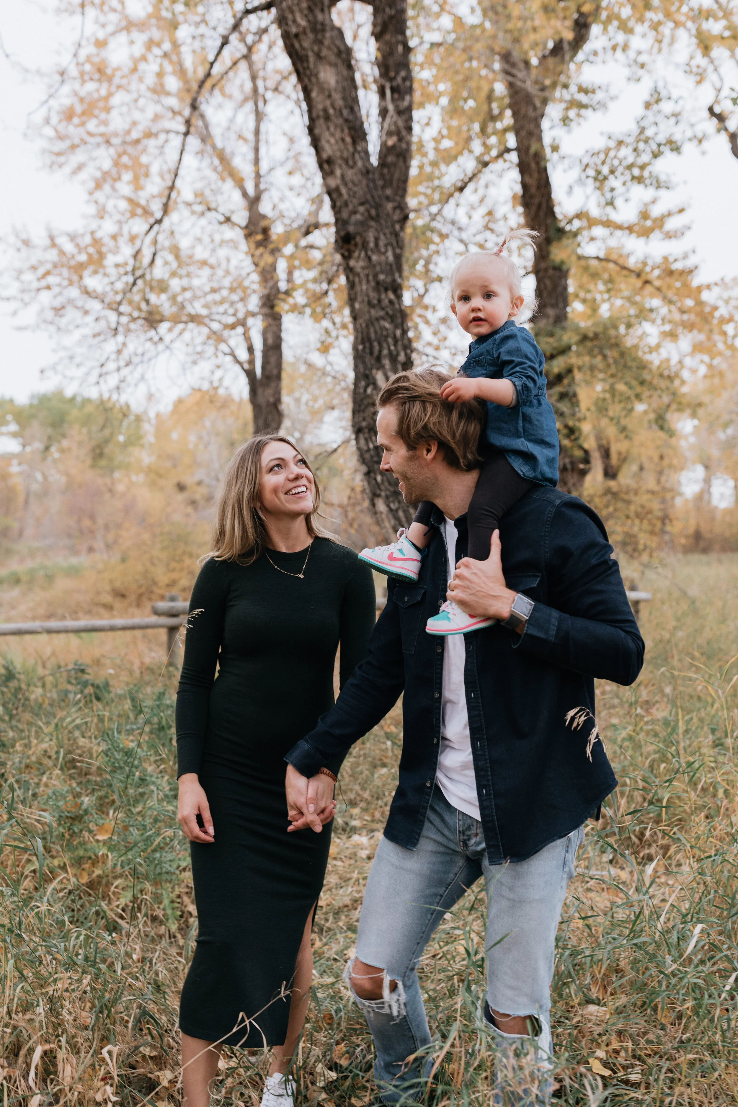 Brendon-Arnold-Family-Session-Mecoh-Bain-Calgary-Photographer-8110.jpg