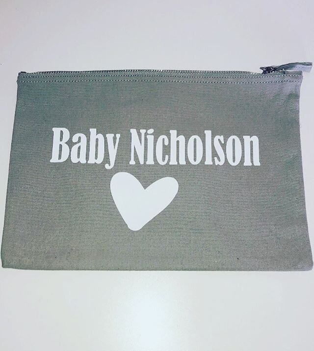 RESTOCKED 💖💙 personalised baby pouches 😍 now available on our website, can be personalised how ever you like #avasclosetdublin #personalised #newborn
