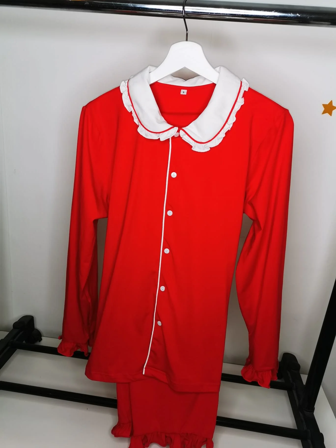 3B0121E8-5A41-4D82-AE5E-8A546B983077