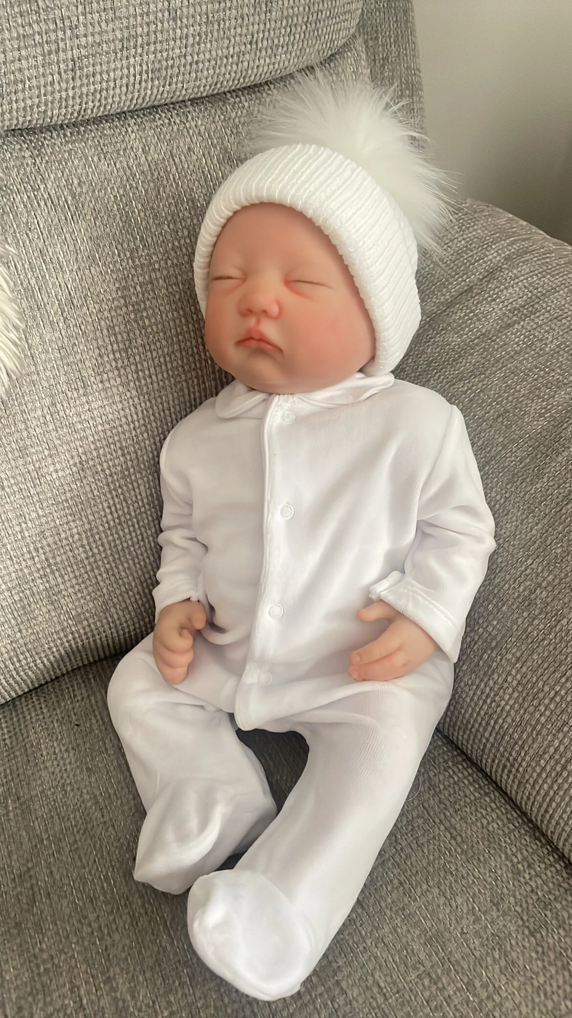 8C12DA65-EB0D-40D2-AD53-E0FCA23DBF01