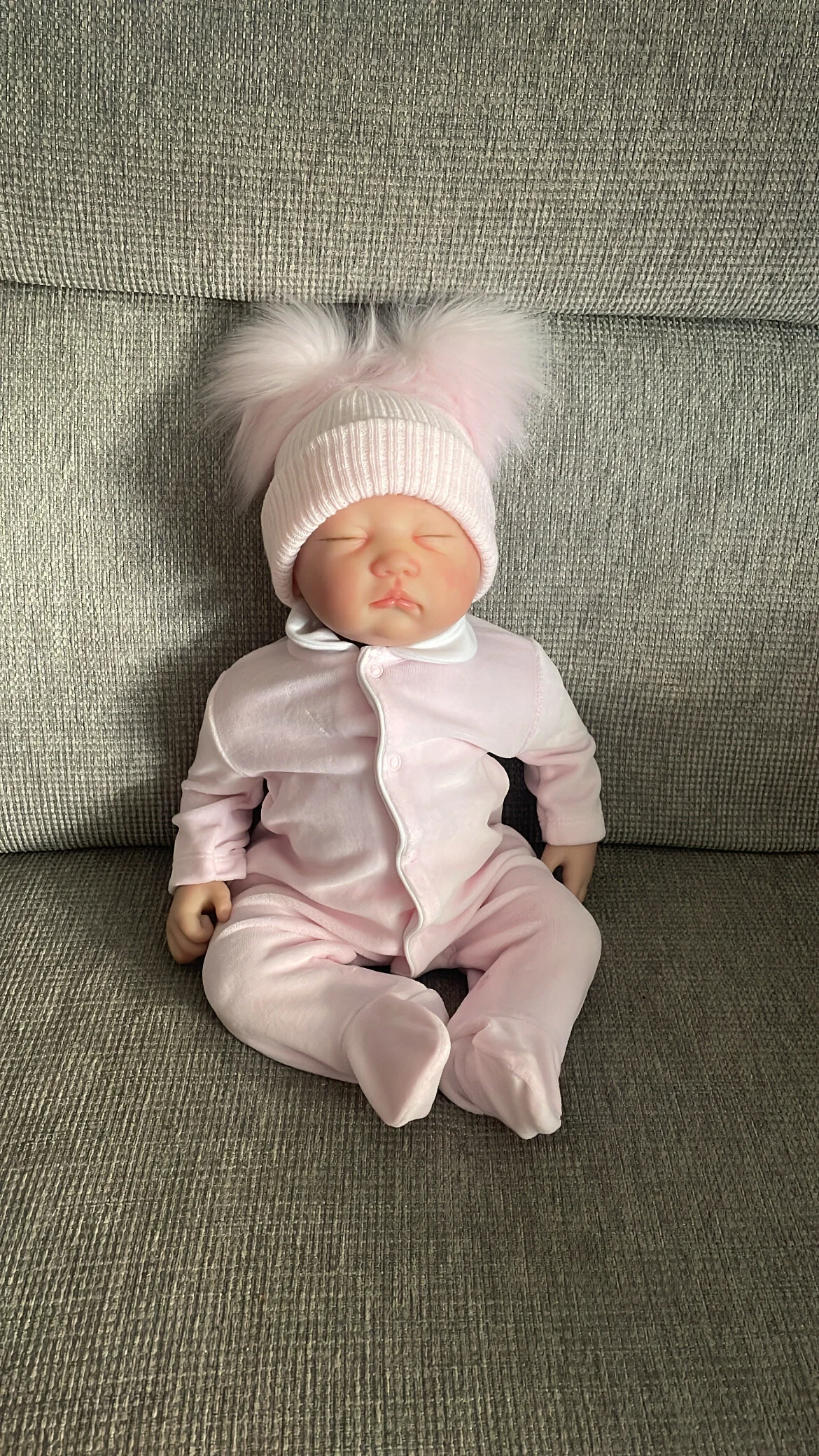 EFC1CA0E-5C3A-43AF-8214-F12A2B86698D