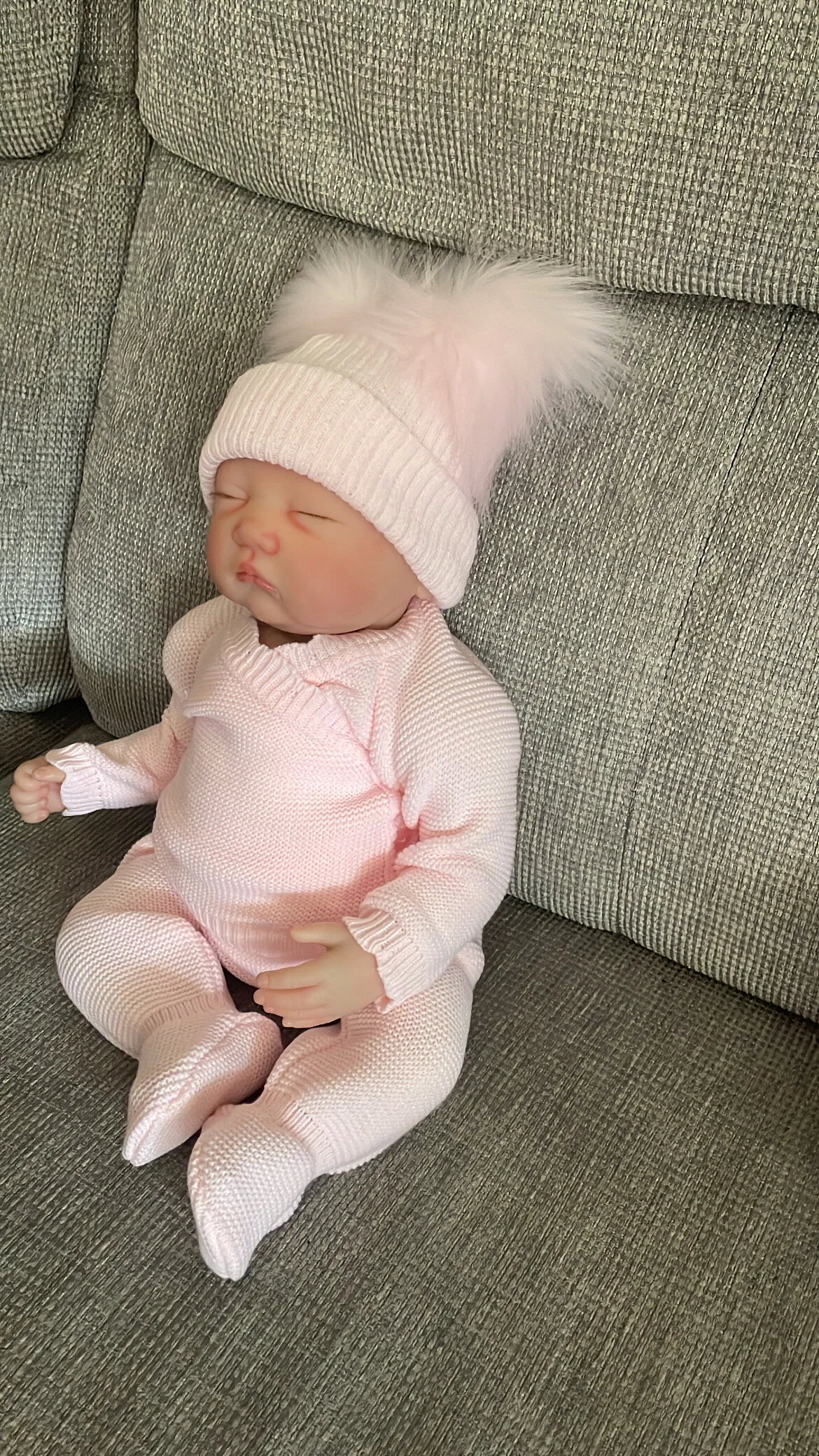 3CA310DF-48F6-4E01-A4DE-F1975910E706