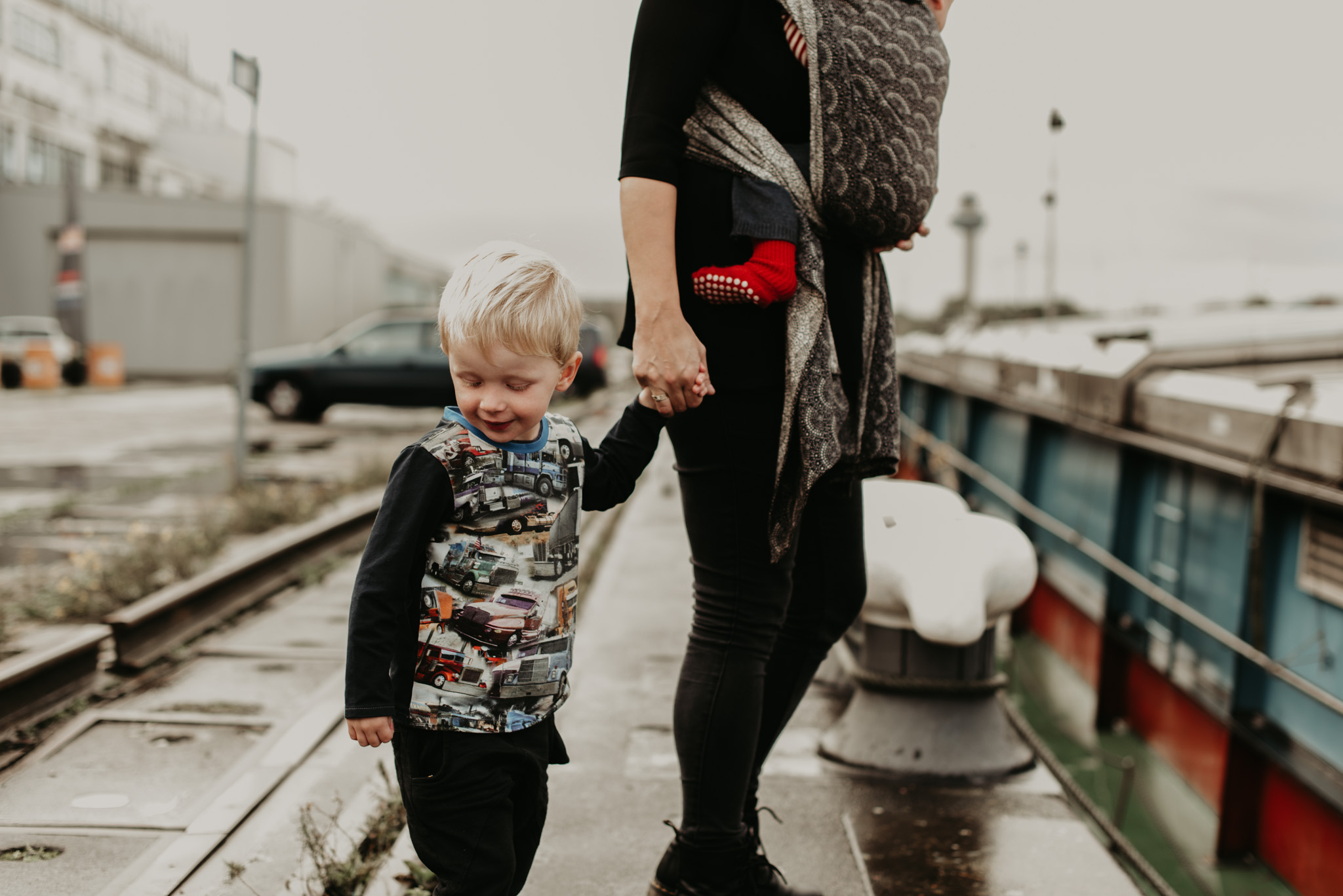 Rotterdam Family Photoshoot op Kop Van Zuid