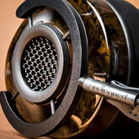 AQ Headphone1 200x200.jpg
