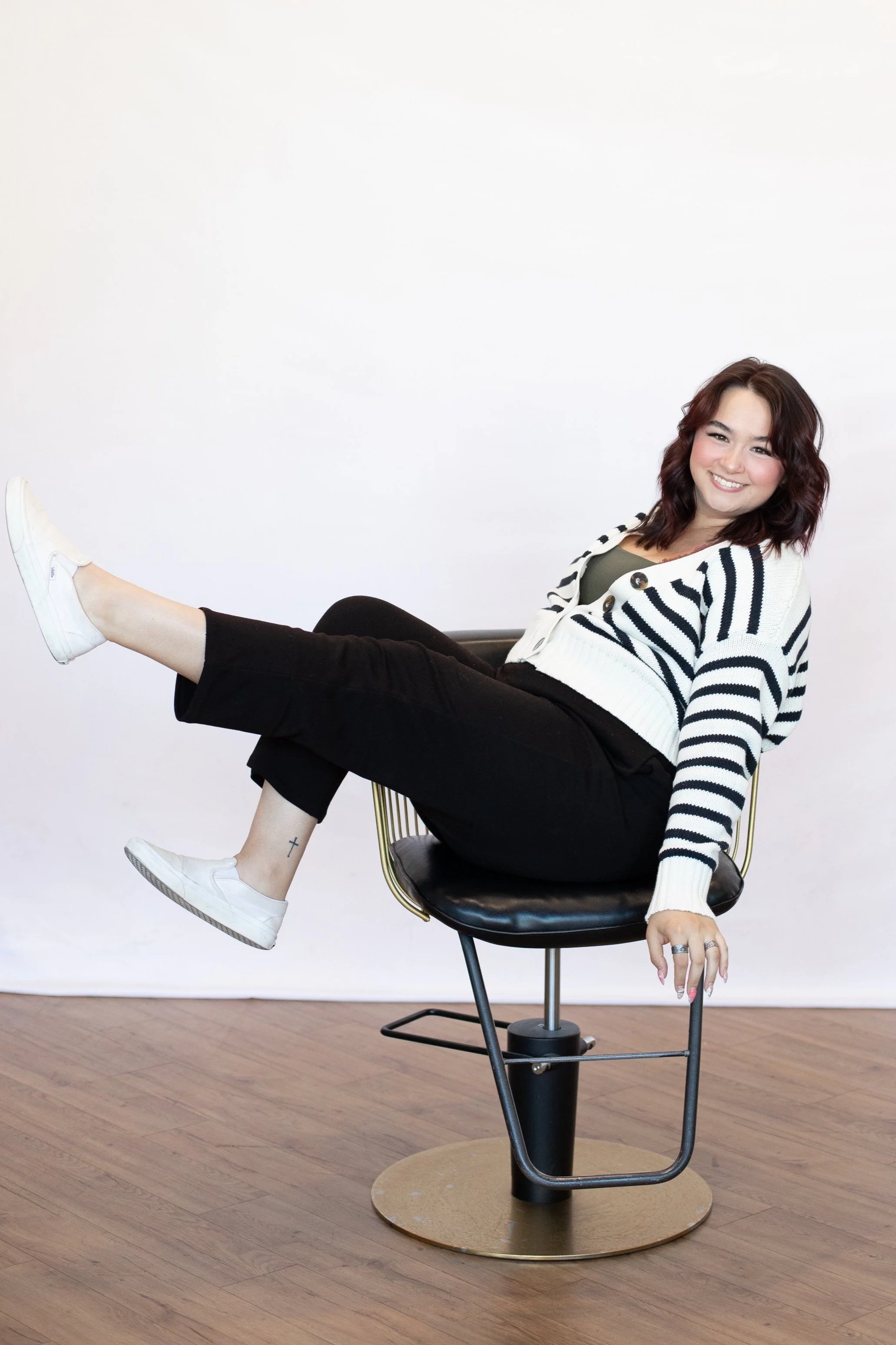 Zoe Ziegler Folsom, California Hair Stylist, Haircutting, Highlighting, lived in hair color, curl cult perms