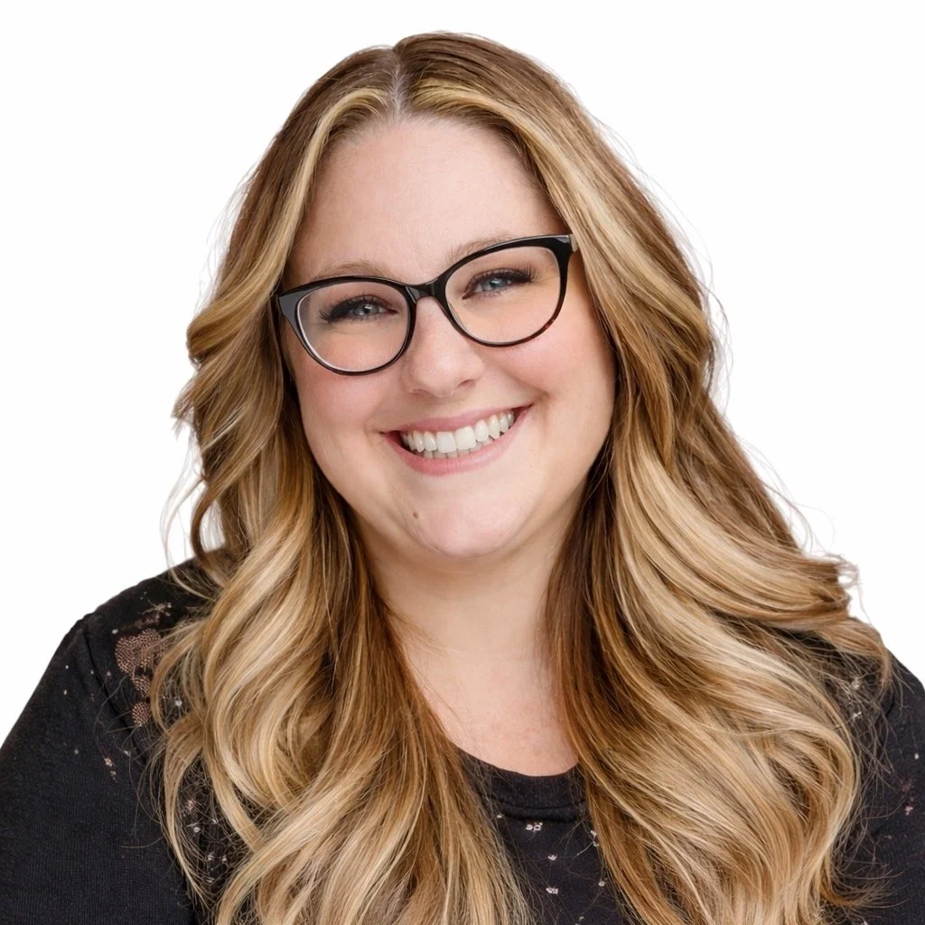 Rache Rudd, Folsom California hair stylist, haircutting, layered hair cut, hair color, curl cult perm