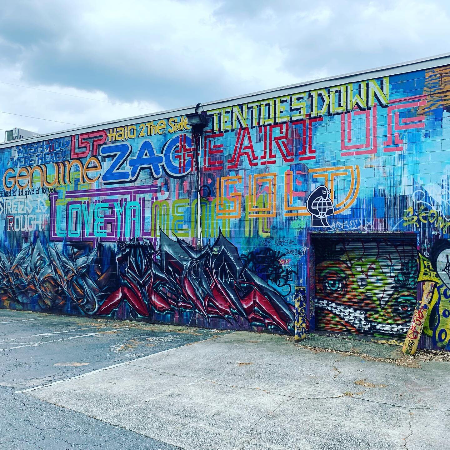 I love when I stumble upon great ART in the streets. #MyheART #CaptureN&rsquo;Share #littlefivepointsatlanta #StreetArt #heartART