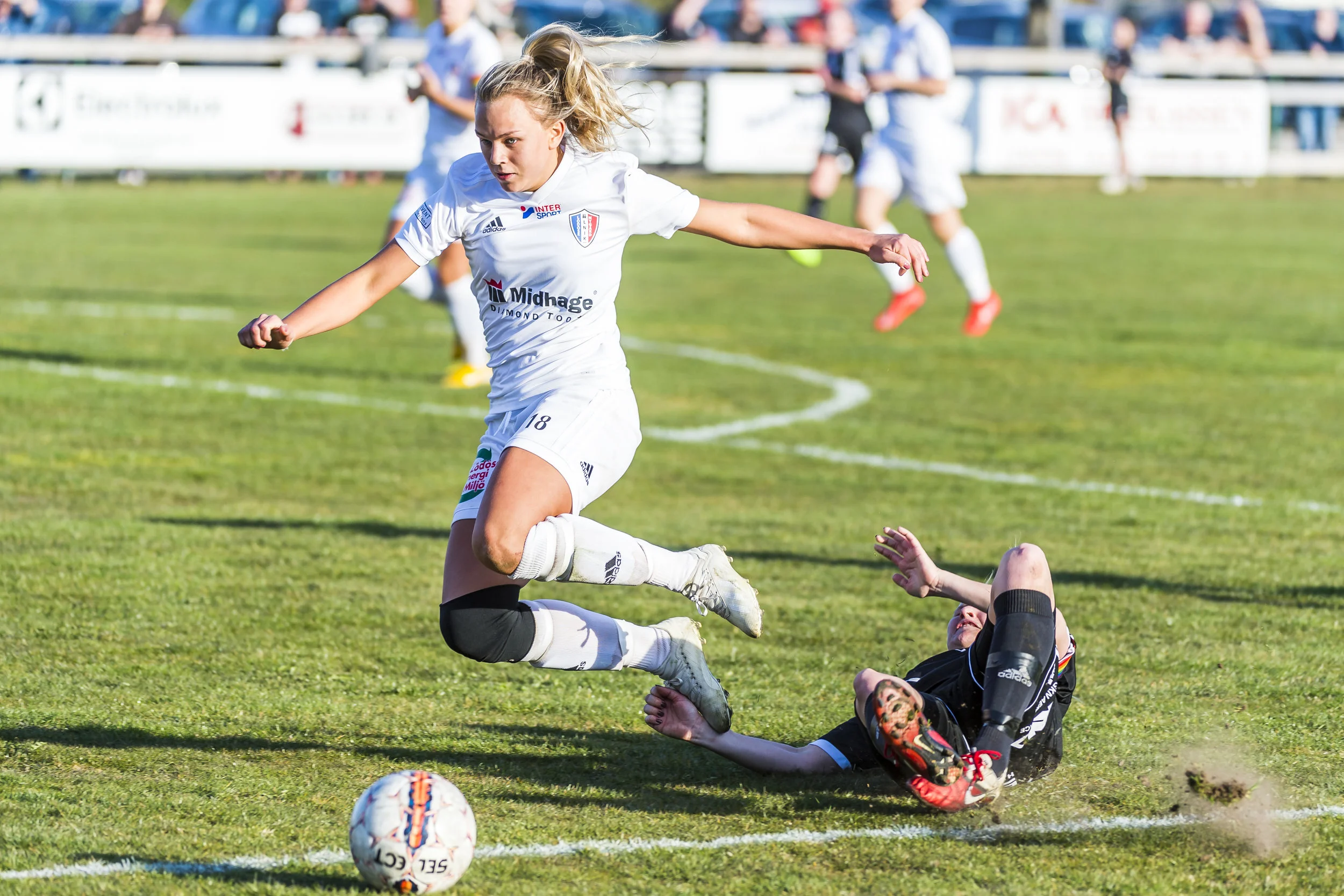 LNIK 18 vs SIF kapten.JPG