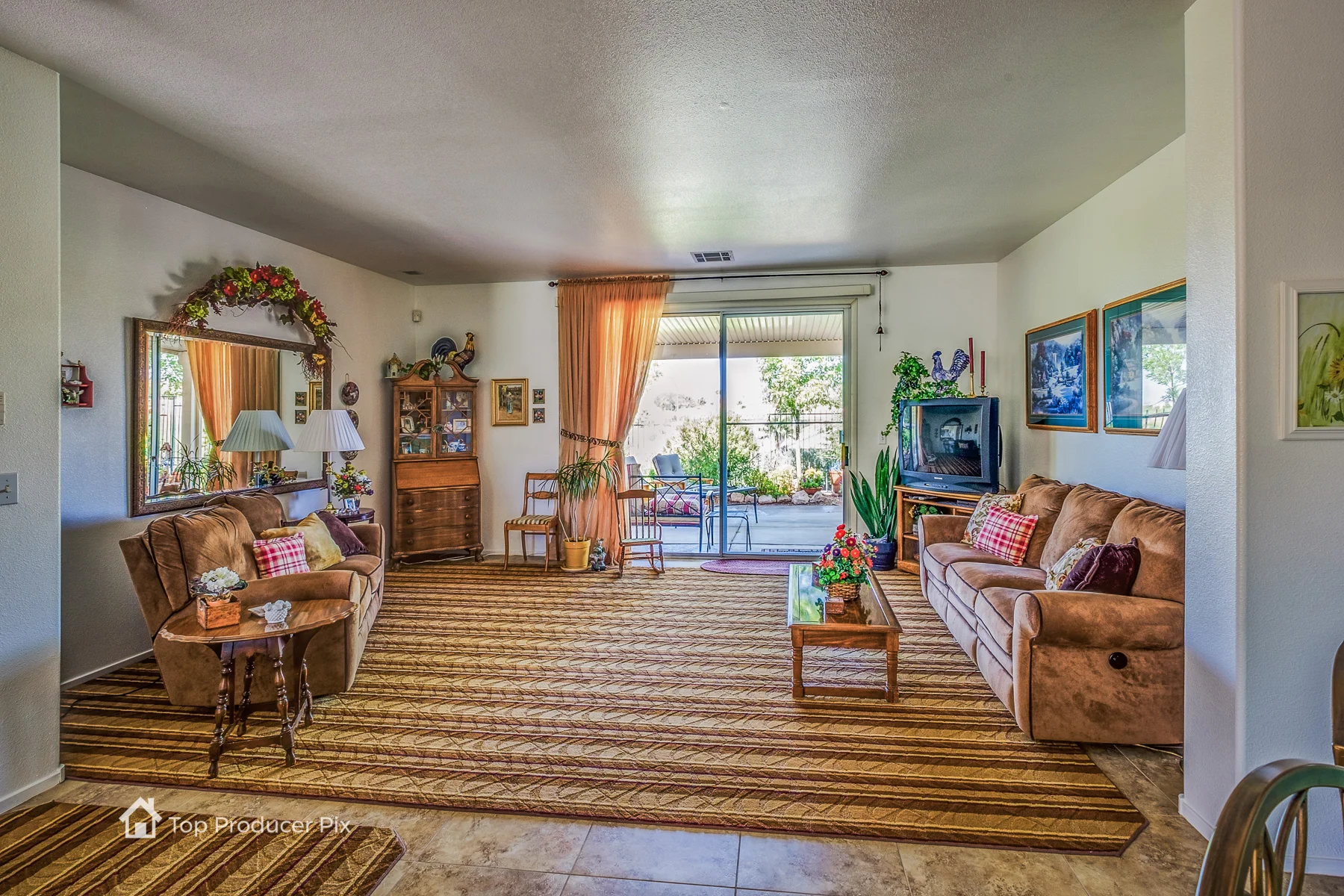 160720-481 Canyon Drive-0131-NFS-EDT-TPPWEB.jpg