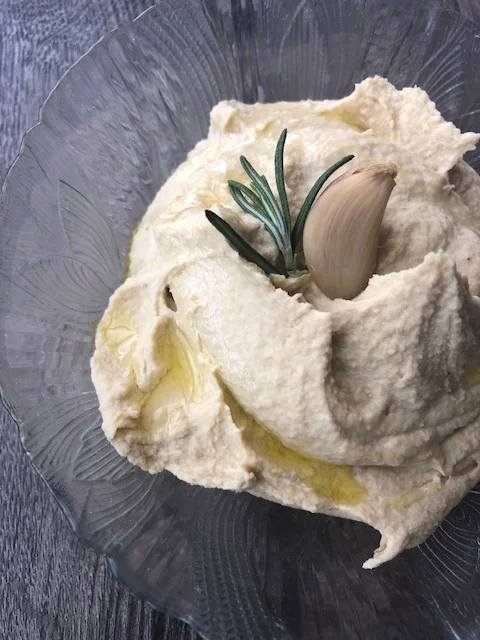 Roasted Garlic Hummus