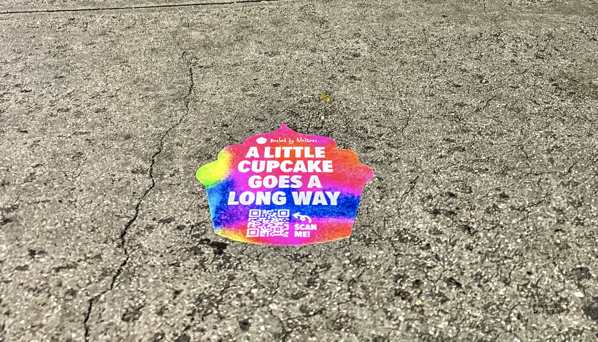 BAKED BY MELISSA PROMOTES BRAND USING CUPCAKE SIDEWALK DECALS!