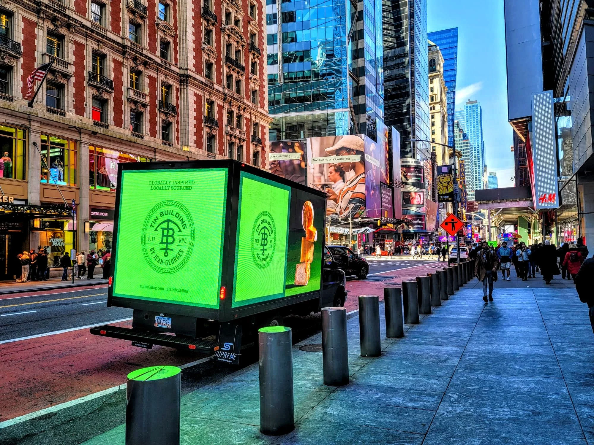 5 MONTH VIDEO TRUCK CAMPAIGN FOR NEW NYC FOOD MARKET