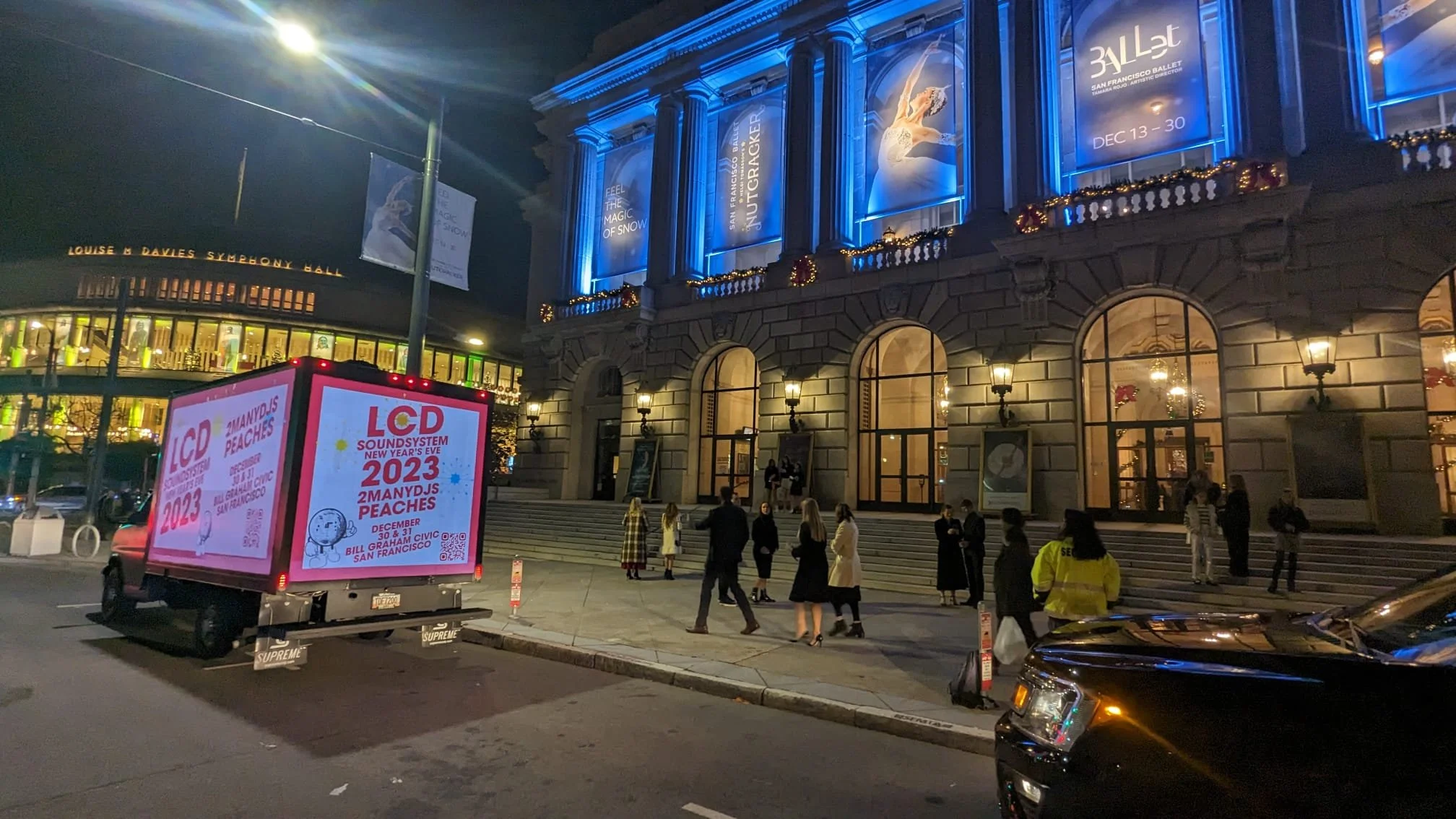 LCD SOUNDSYSTEM BRINGS VIDEO TRUCK TO SF