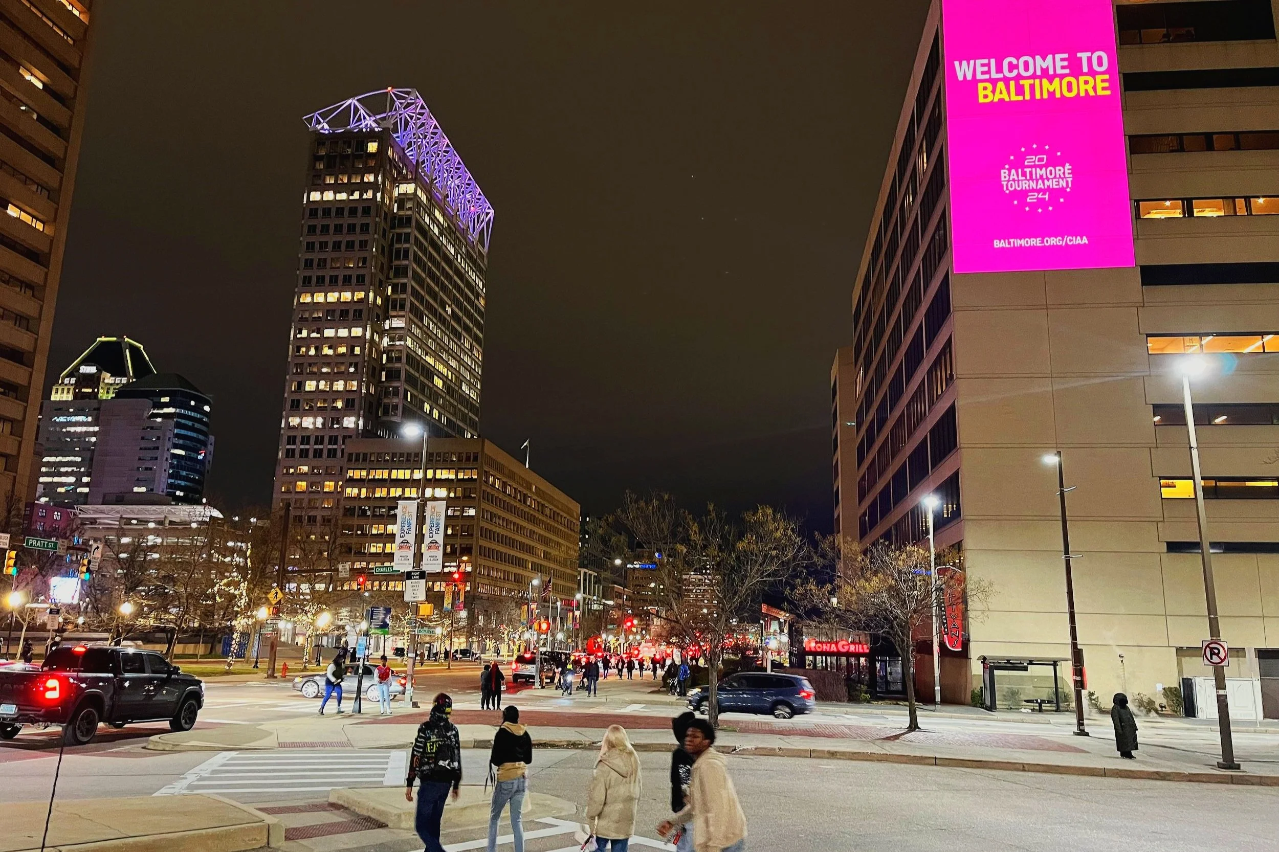 Here's Why Video Projection Ads Shine in the Summer