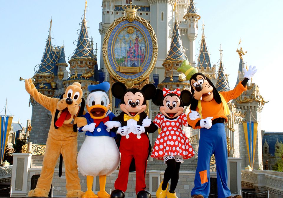 DisneyWorld_MickeyGang_Castle-567e85275f9b586a9eb6b098.jpg