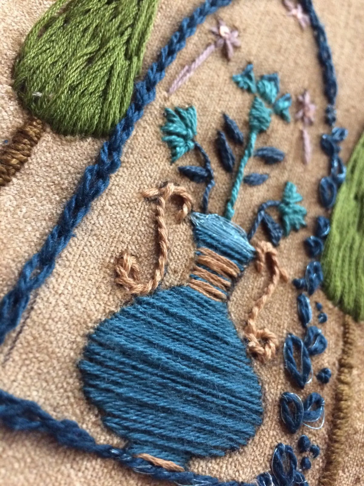 Umayyad Damascus Glass and Modern Hand Embroidery 