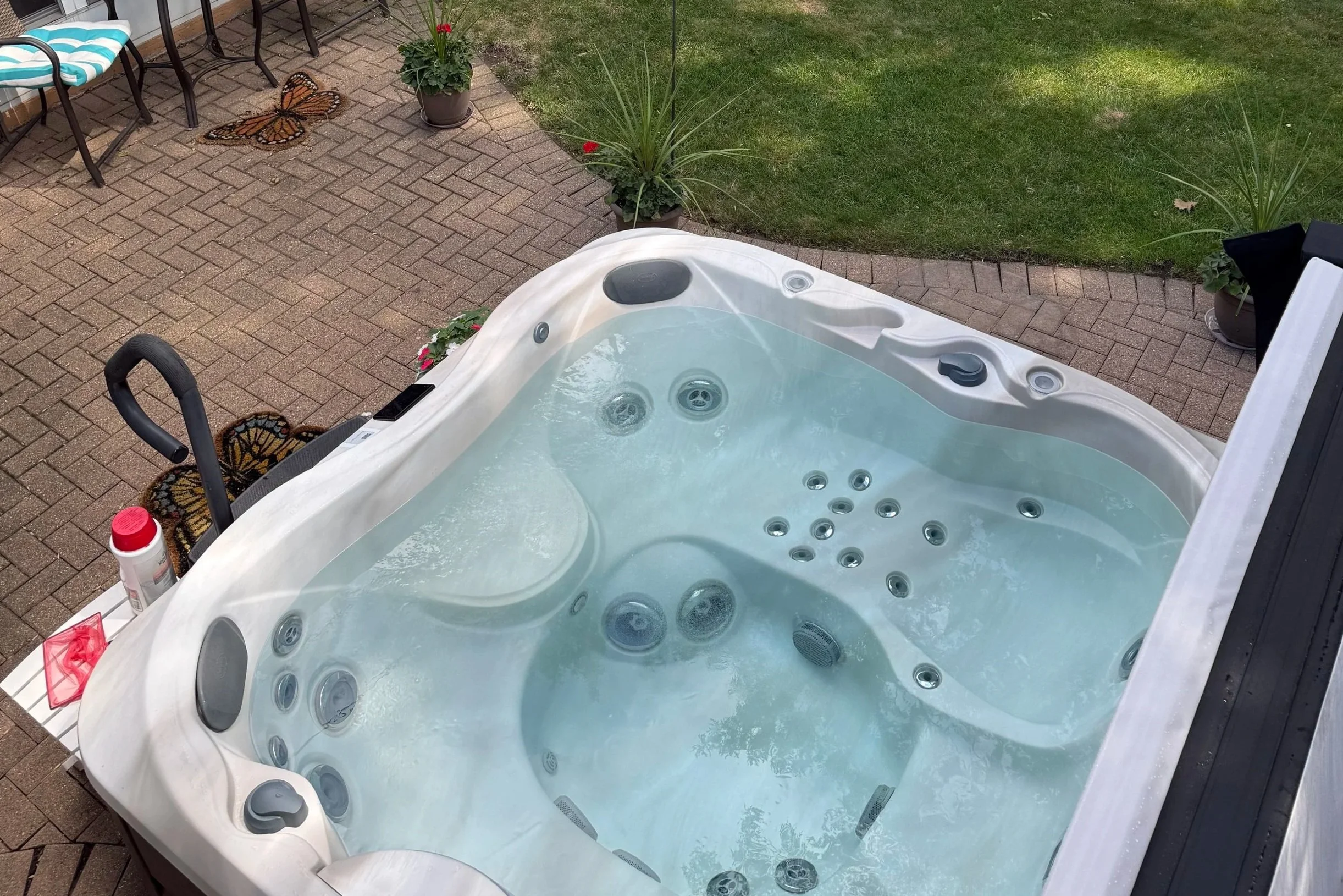 hot+tub+2.jpg