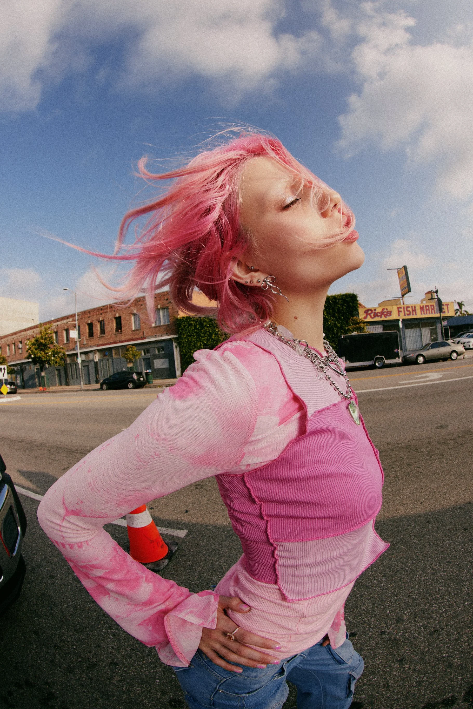 SOCIAL BUTTERFLYHERO SHOT_0743.JPG