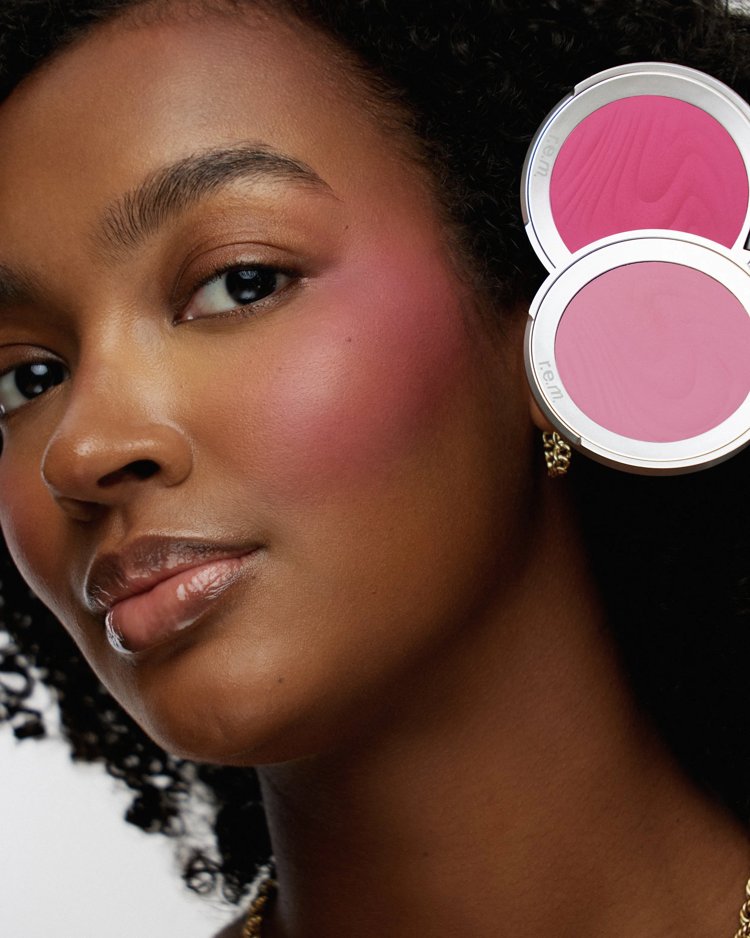 jordan.hypernova blush routine.0952_v3 4.jpg