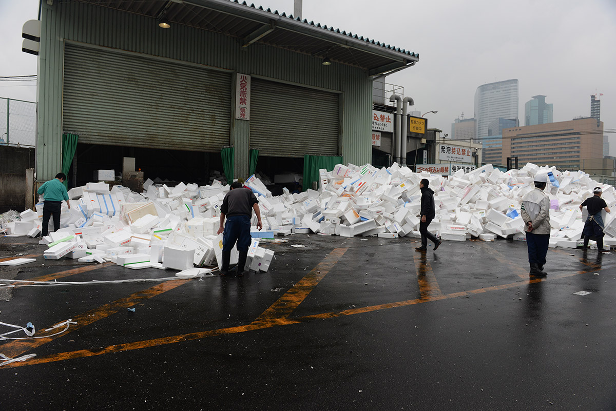 Reciclando todo lo que sobra - Mercado Tsukiji