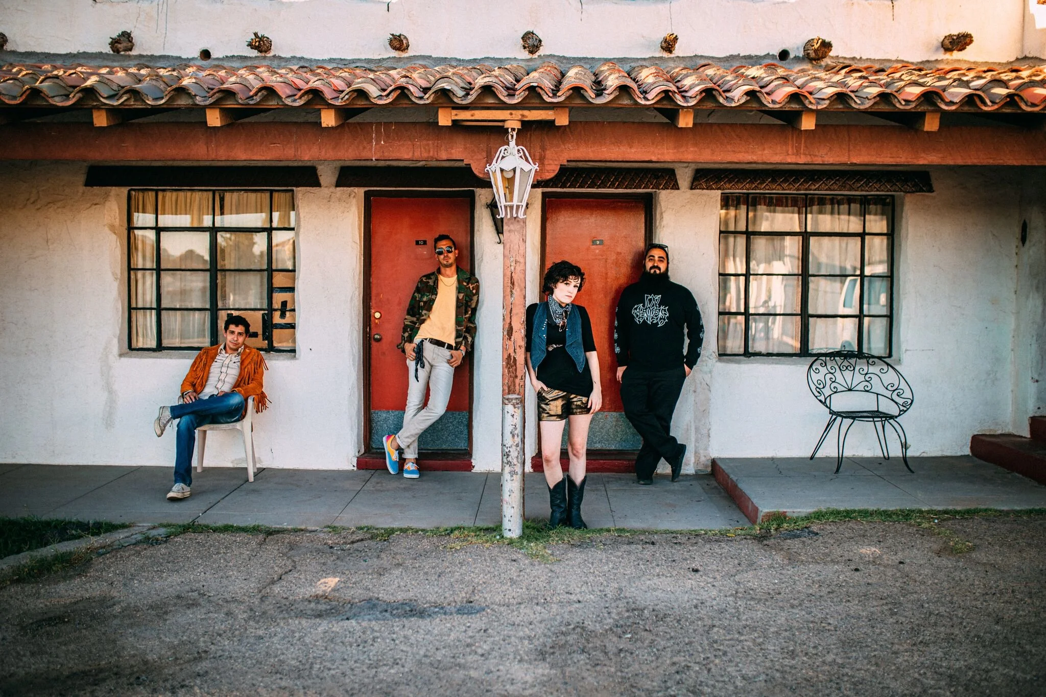 EMILY DAVIS AND THE MURDER POLICE    RELEASE NEW SINGLE    “WHY WEREN’T THEY STUNNED?”