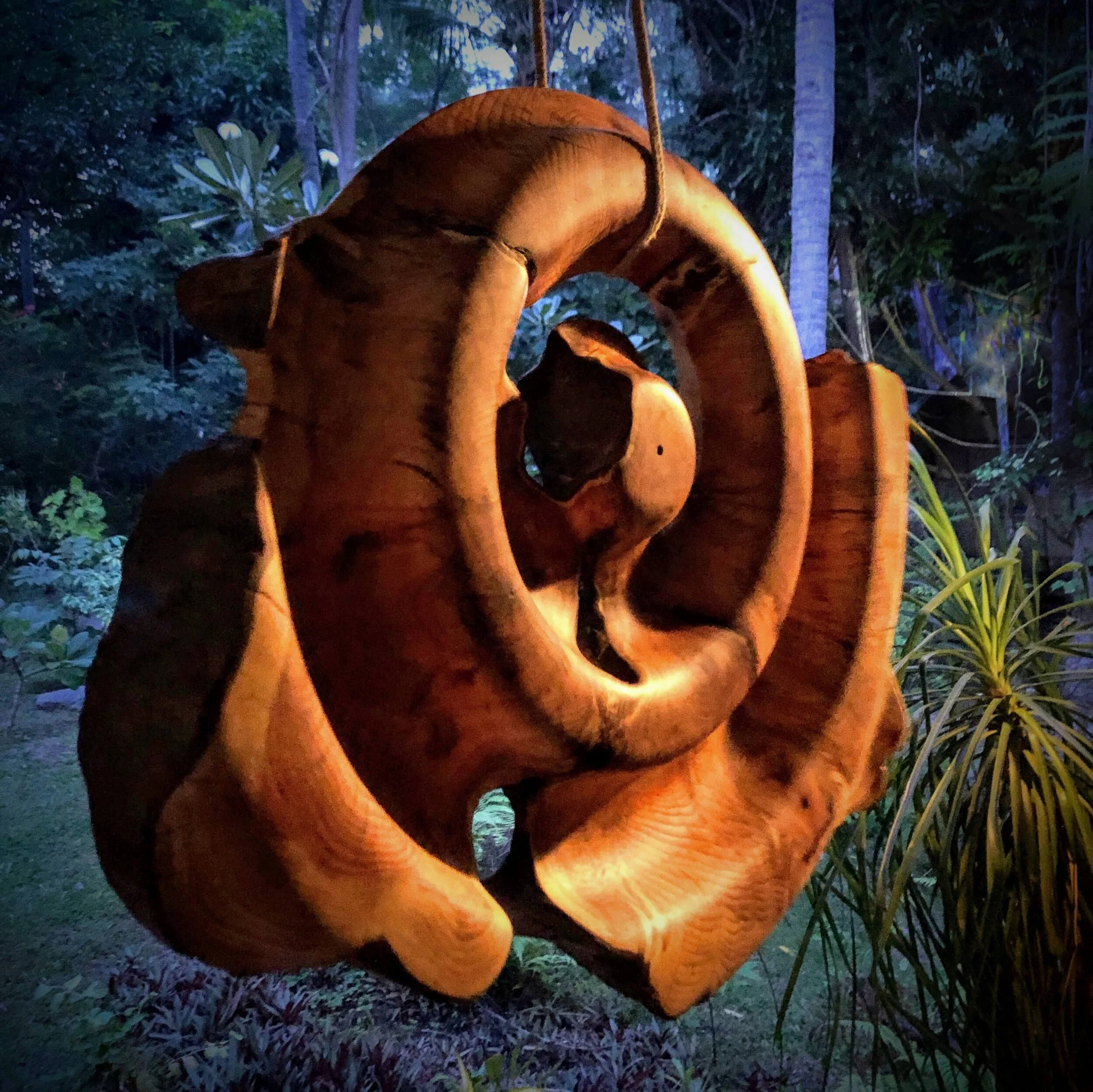 SIMPLICITY IN MOTION #5 - MOON