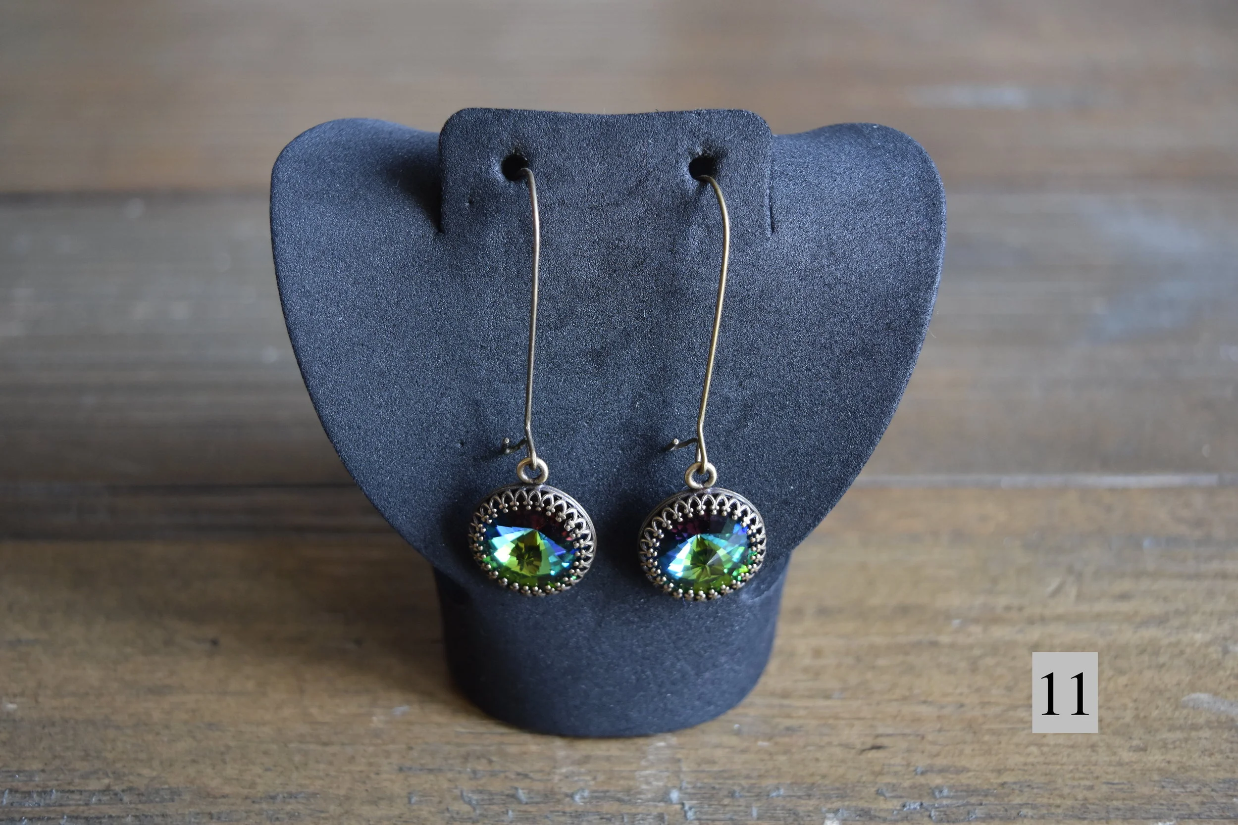 11 (vitrail medium on gold)