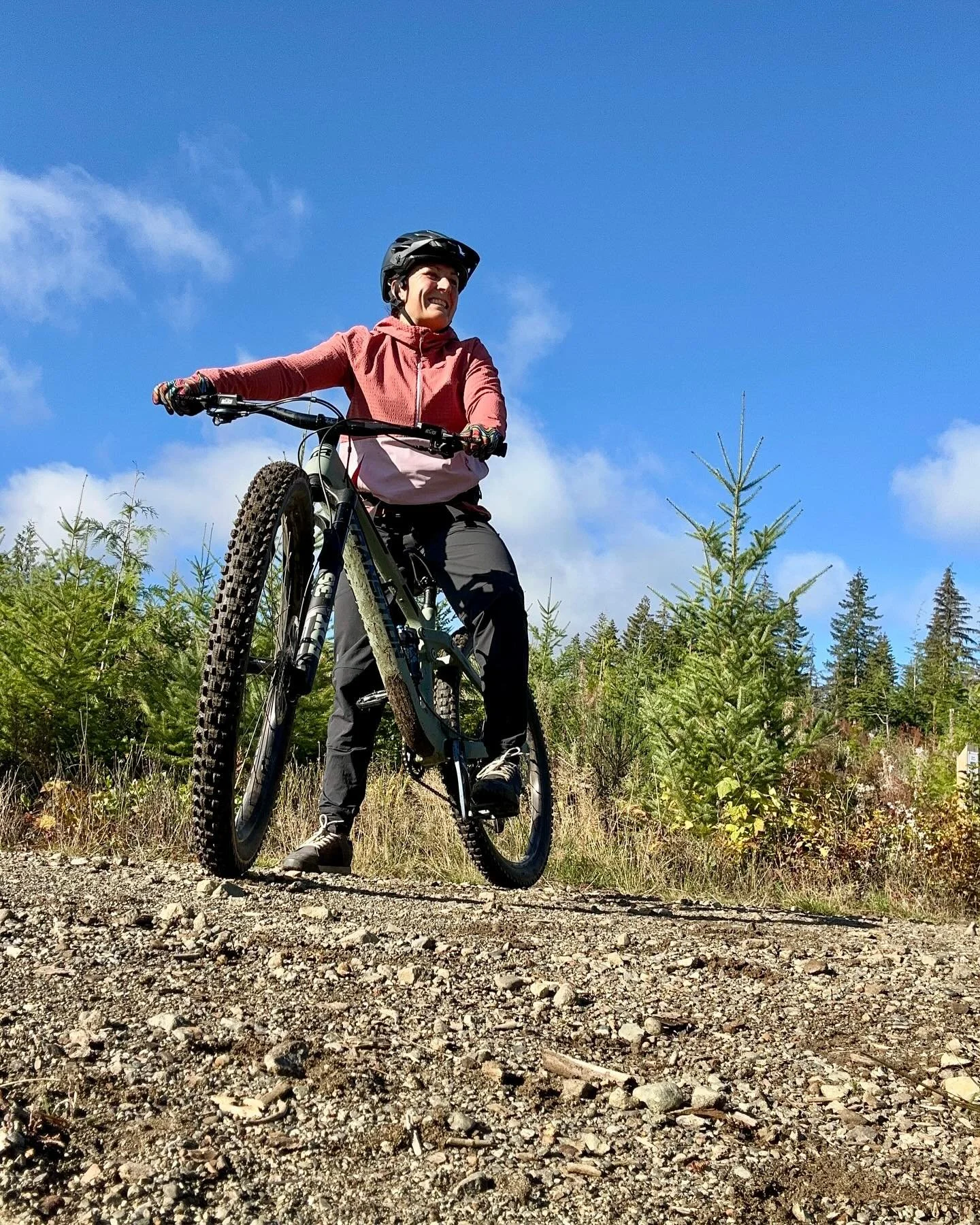 XC and gravel bikes for performance sessions, BIG bike riding for fun! 
.
#challengebychoice #lovewhereyoulive #enduranceathlete #7mesh #transitionbikes #cumberland #funfactorhigh @7meshinc