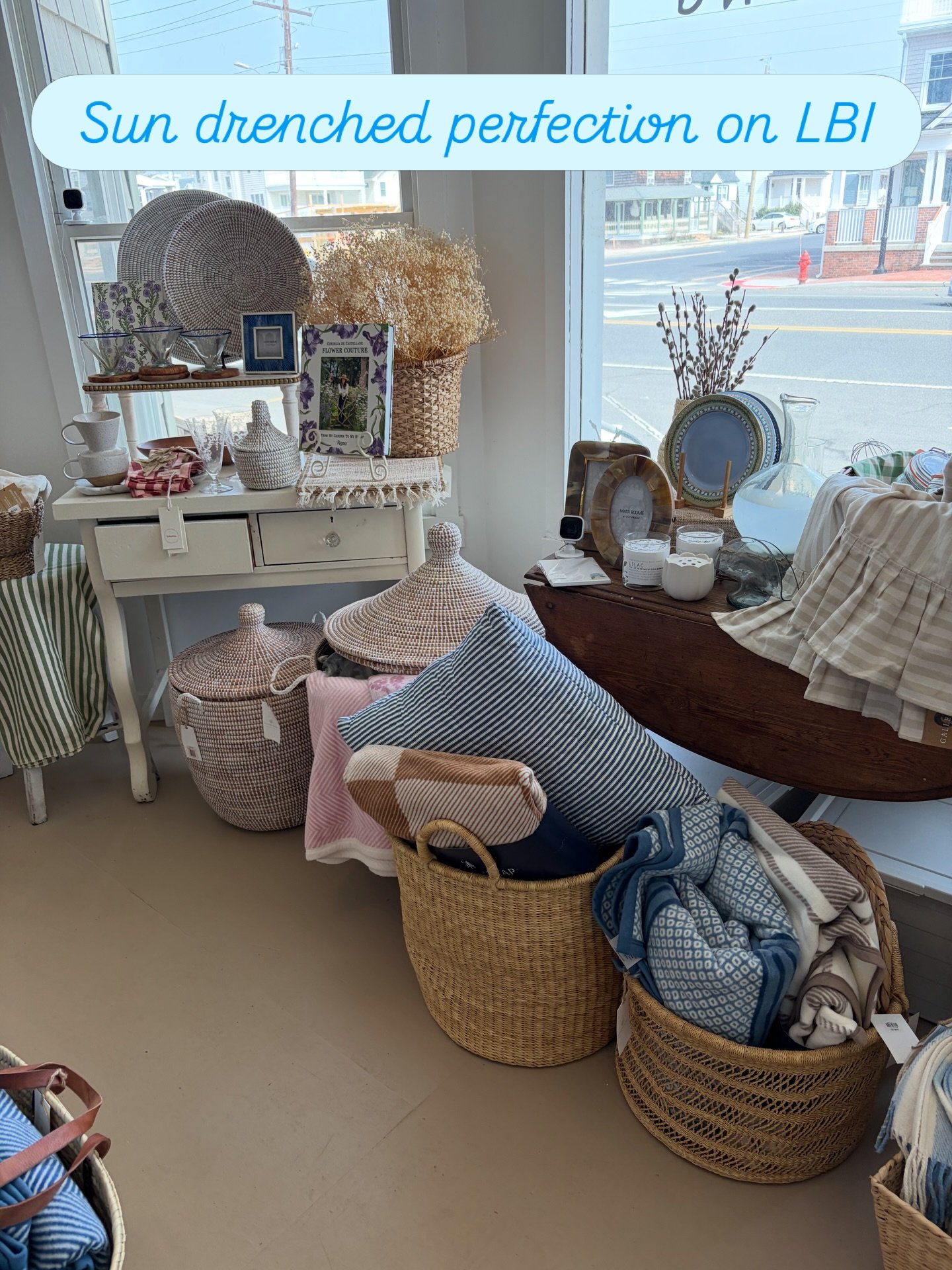 Biking along LBI and stopped into the wonderful @thedunemarket to check out the linens, books, tableware and of course the needlepoint from @wheelhausneedlepoint