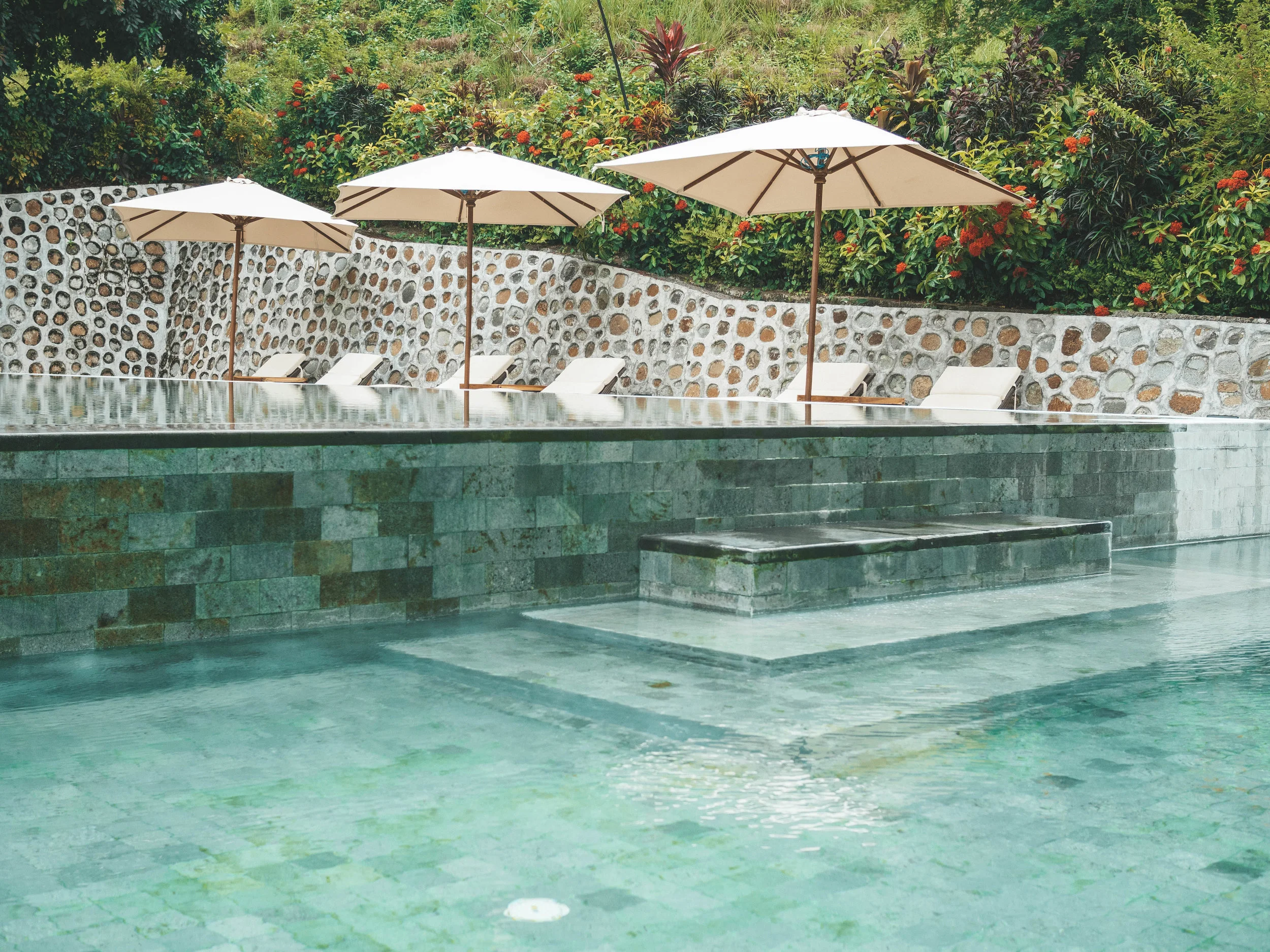 MaWunRaya_Poolside18.jpg