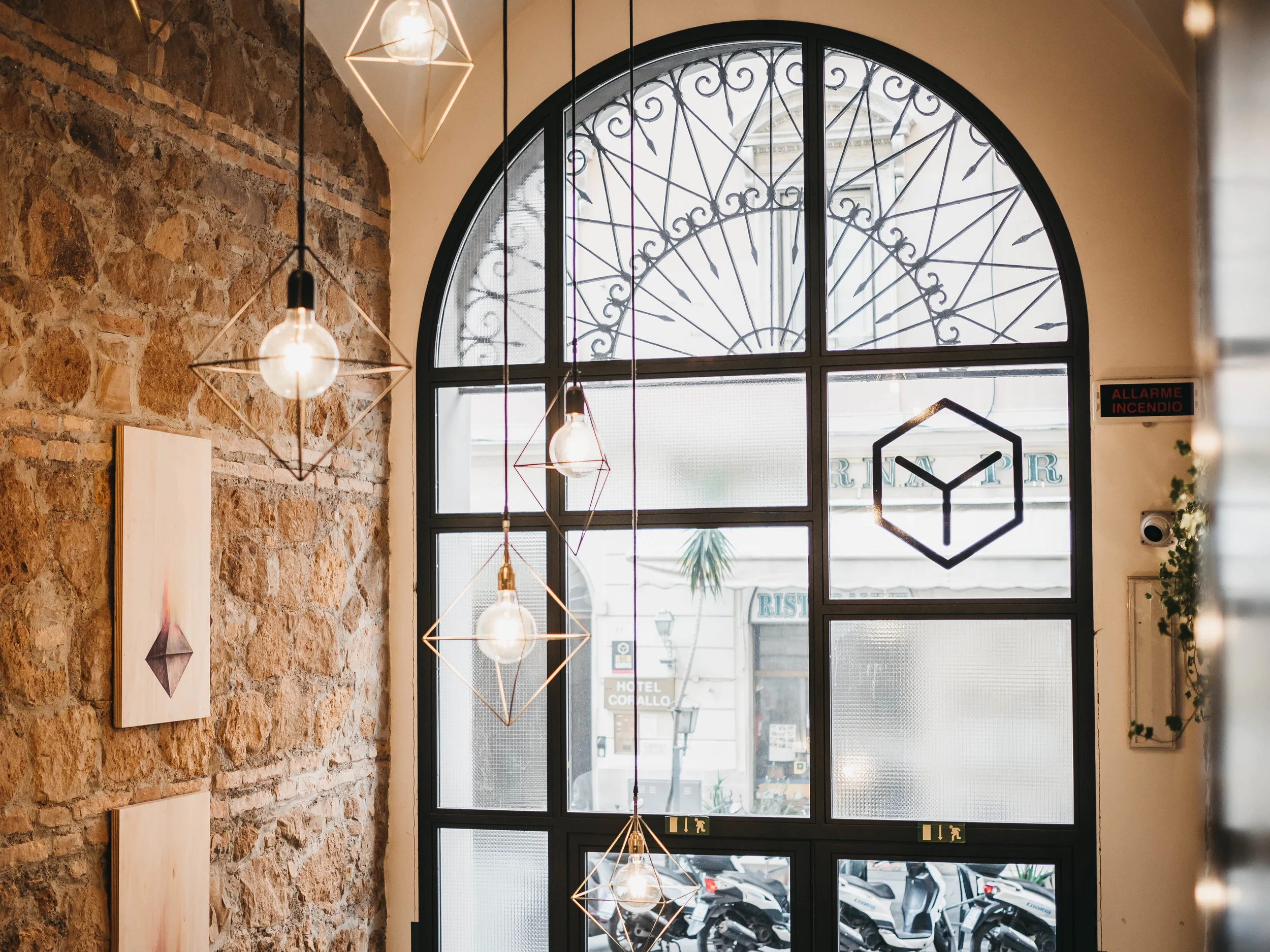YellowSquareHostel3.jpg
