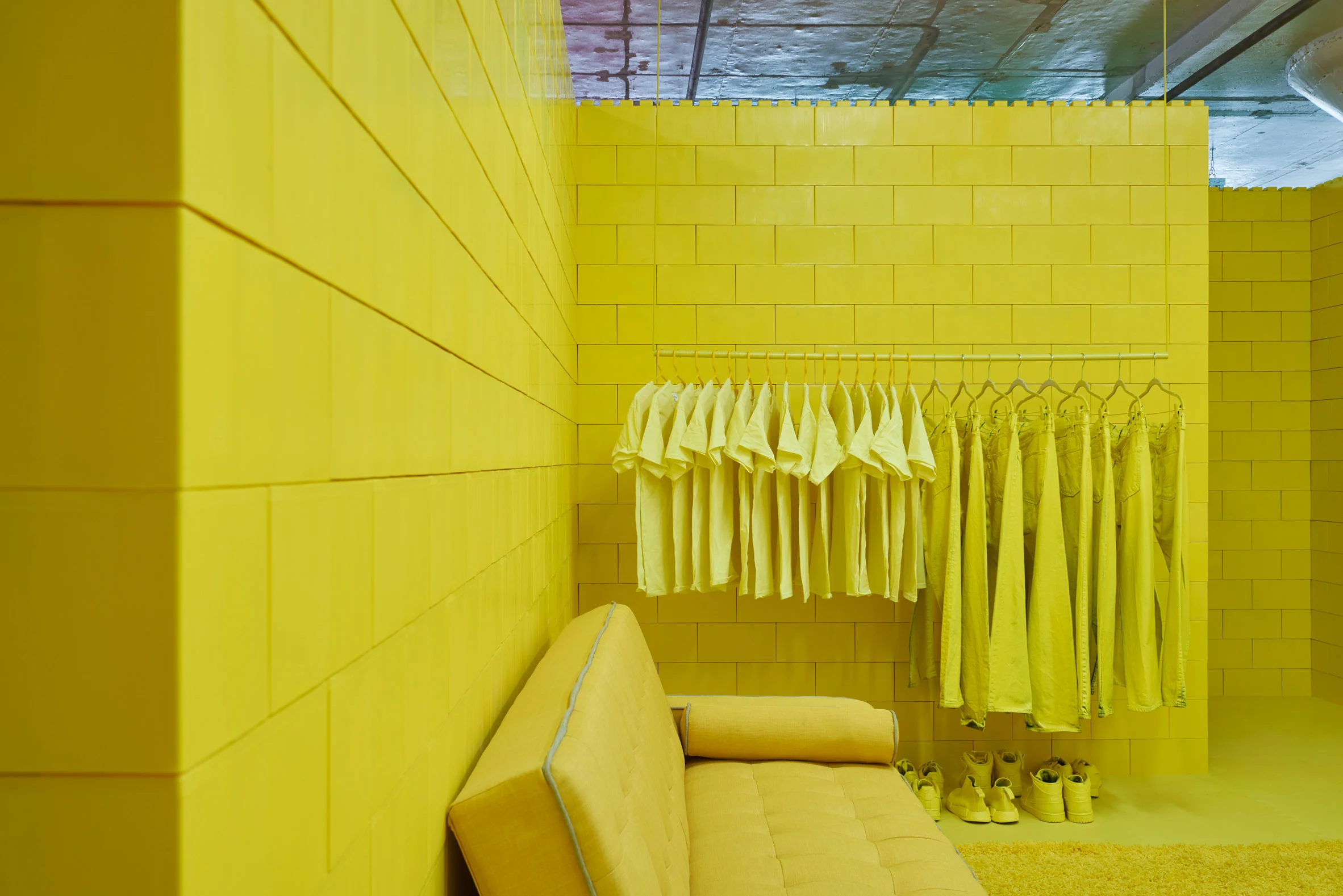 monochrome-cj-hendry-brooklyn-exhibition-colour-rooms-new-york-usa_dezeen_2364_col_12.jpg