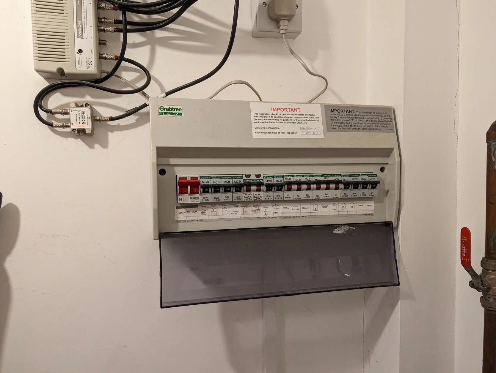 1. Consumer unit (fuse board).jpg