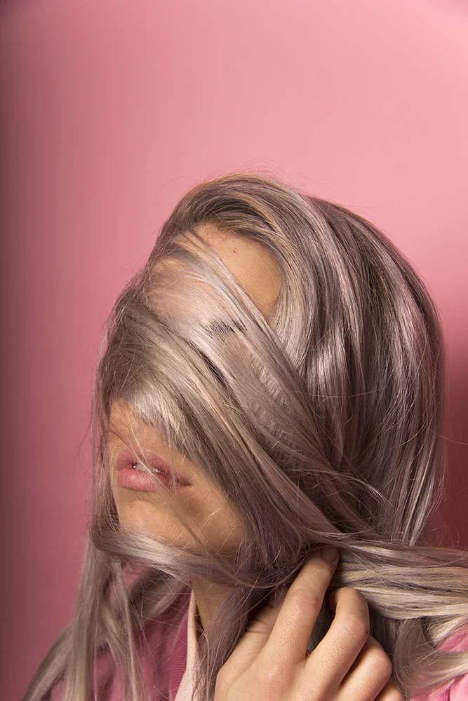 zelfportret roze2 low res.jpg