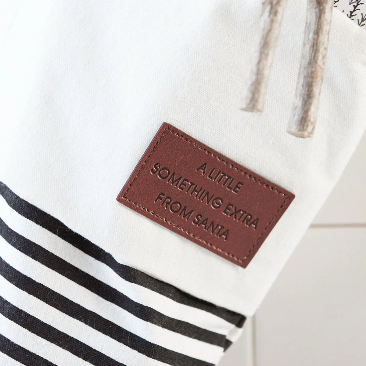 hd_aw16_ls0501_df_v2.jpg